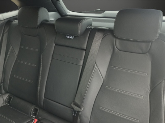 MERCEDES-BENZ EQA 350 AMG Line 4Matic-image-9