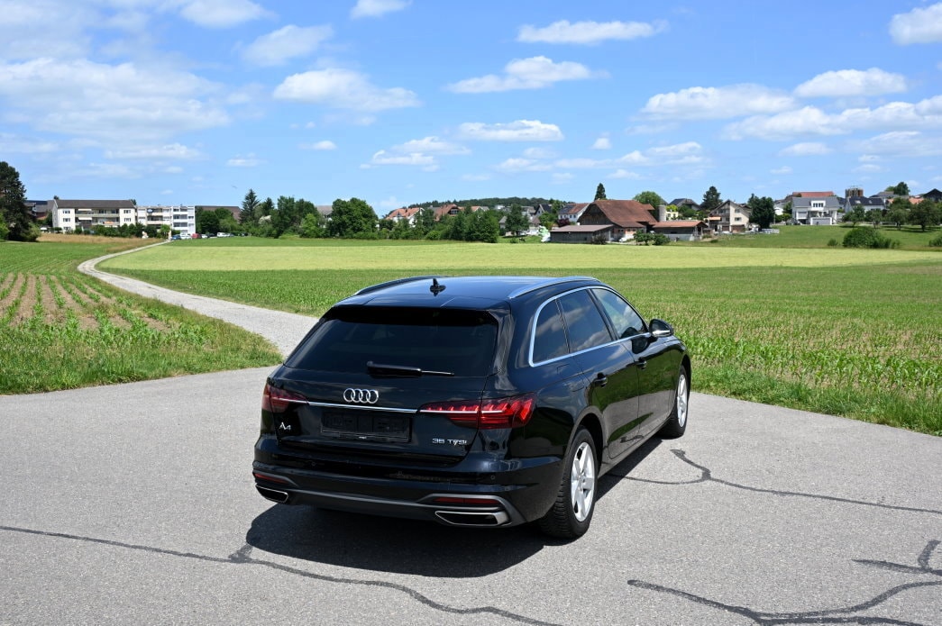 AUDI A4 Avant 2.0 TFSI 35 S-tronic-image-2