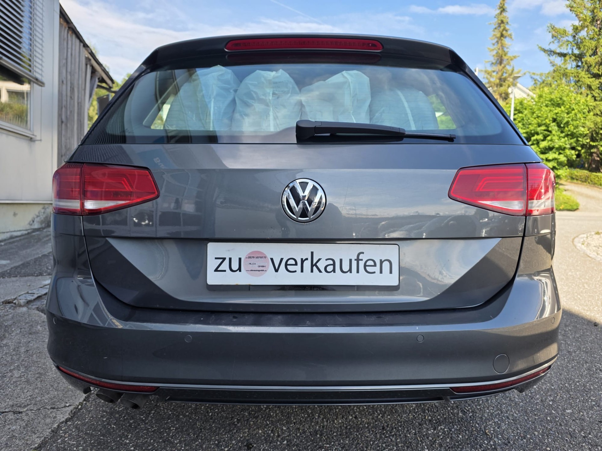 VW Passat Variant 2.0 TDI BMT Highline DSG 4Motion-image-4