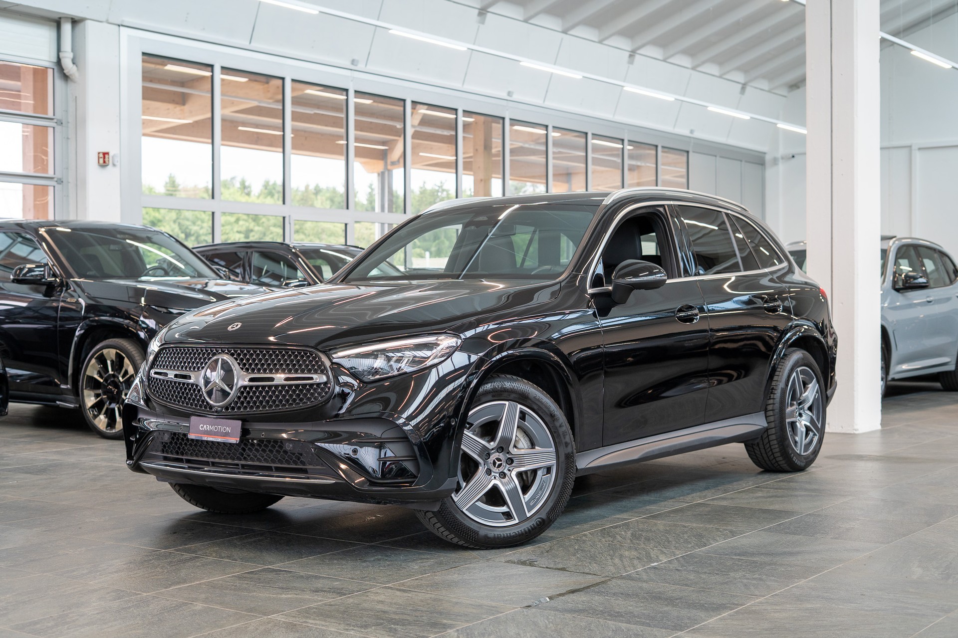 MERCEDES-BENZ GLC 300 d AMG Line 4matic / Rückfahrkamera / el.Sitze / Ambientebeleuchtung