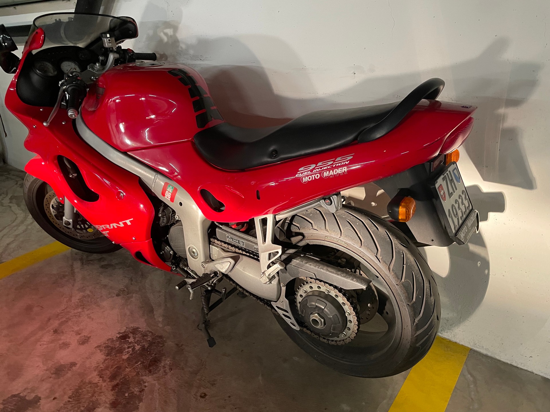 TRIUMPH Sprint ST 955i-image-14