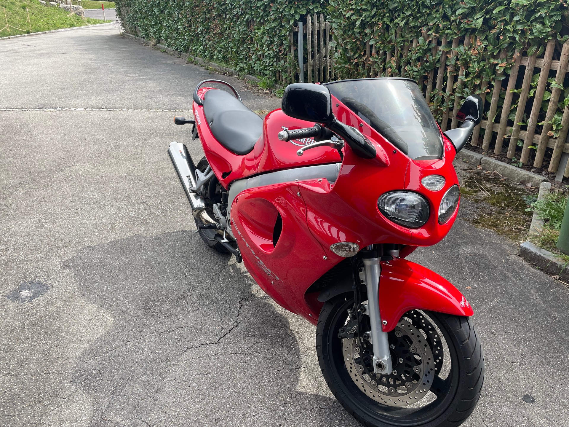 TRIUMPH Sprint ST 955i-image-1