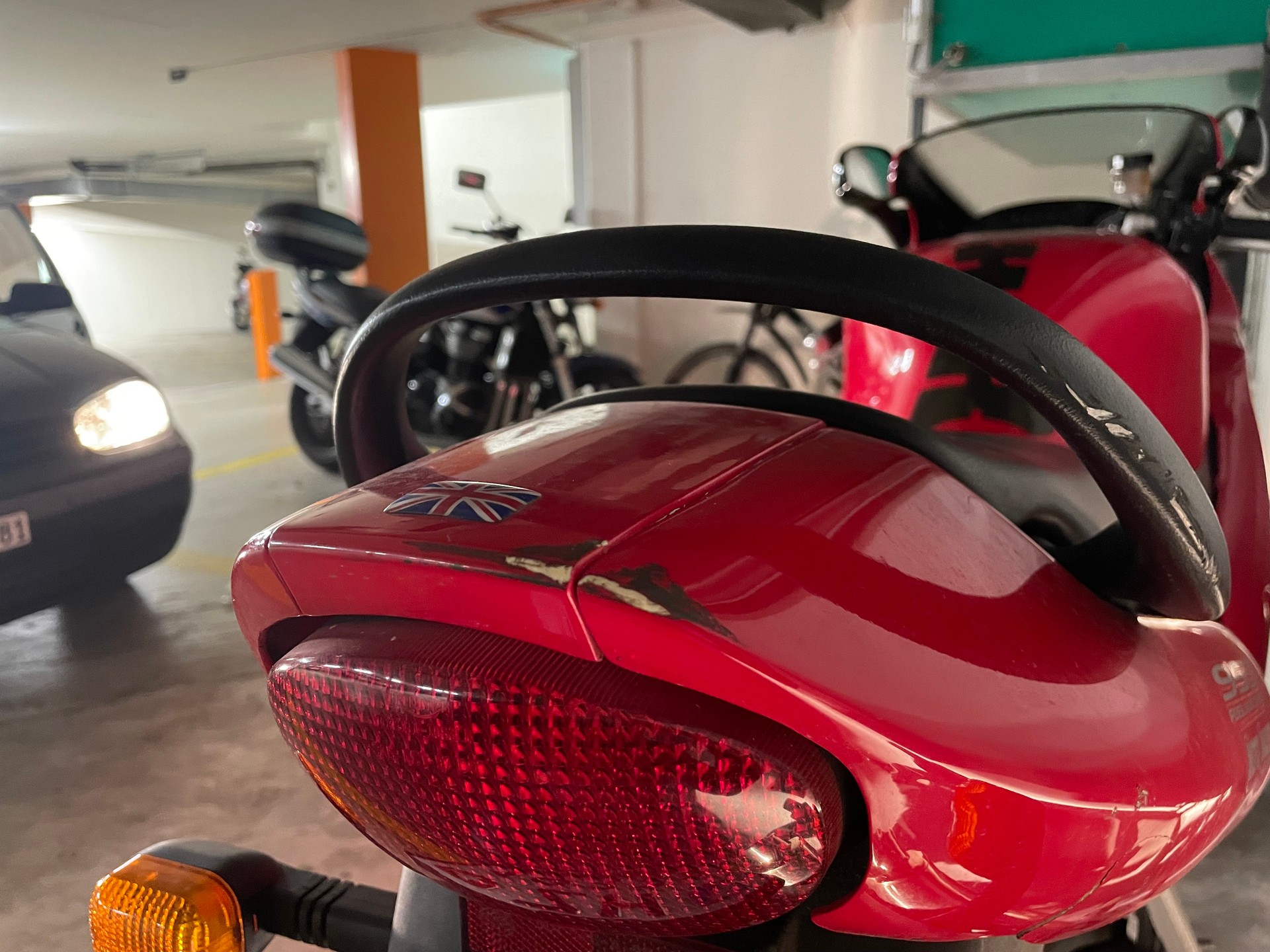 TRIUMPH Sprint ST 955i-image-4
