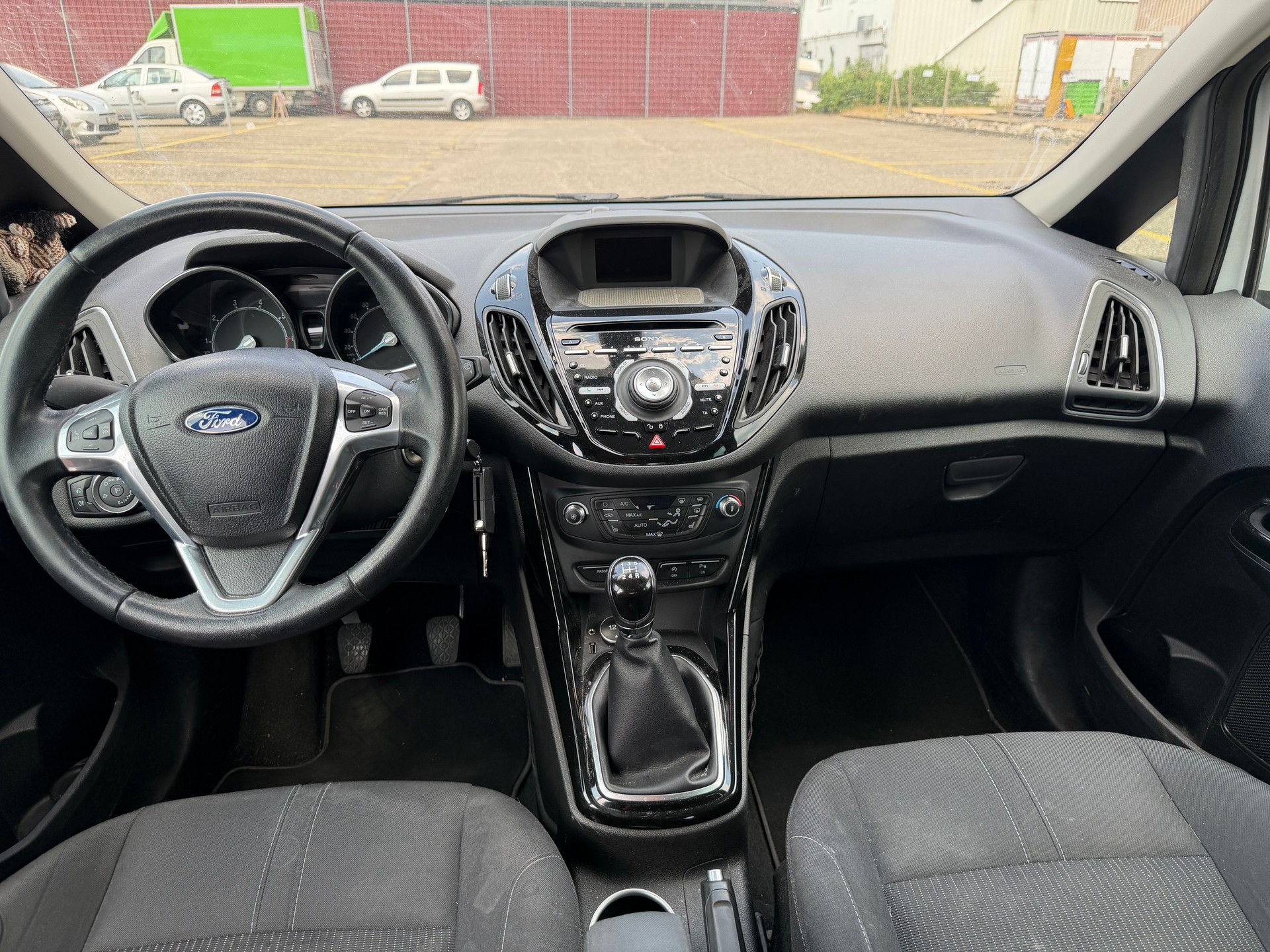 FORD B-Max 1.0 SCTi Titanium-image-7
