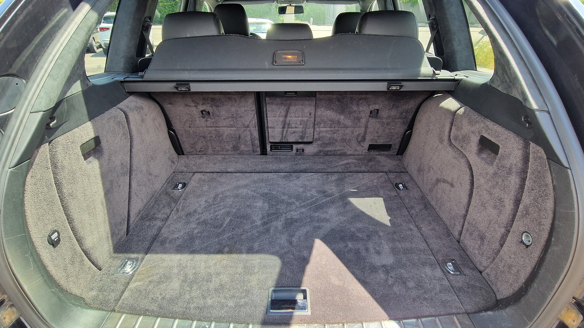 PORSCHE Cayenne Turbo-image-15