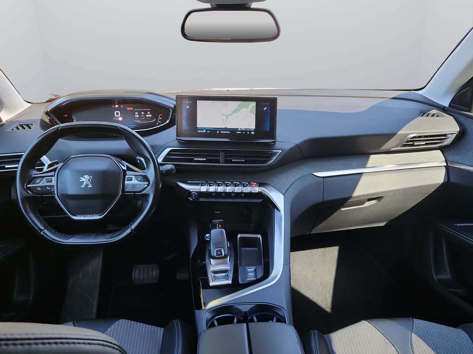 PEUGEOT 3008 1.5 BlueHDi Allure Pack EAT8-image-12