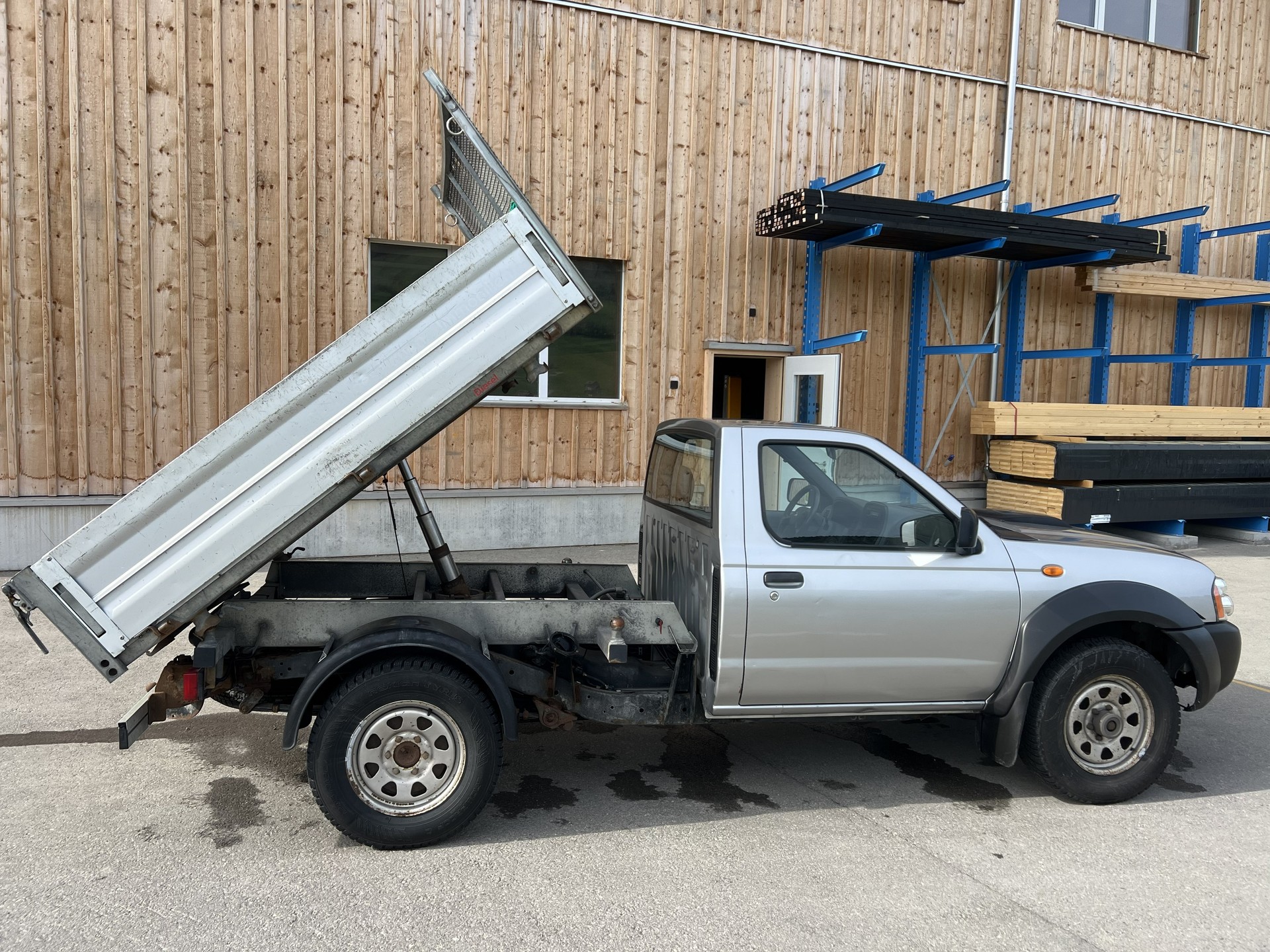 NISSAN 2.5 Di 4x4
