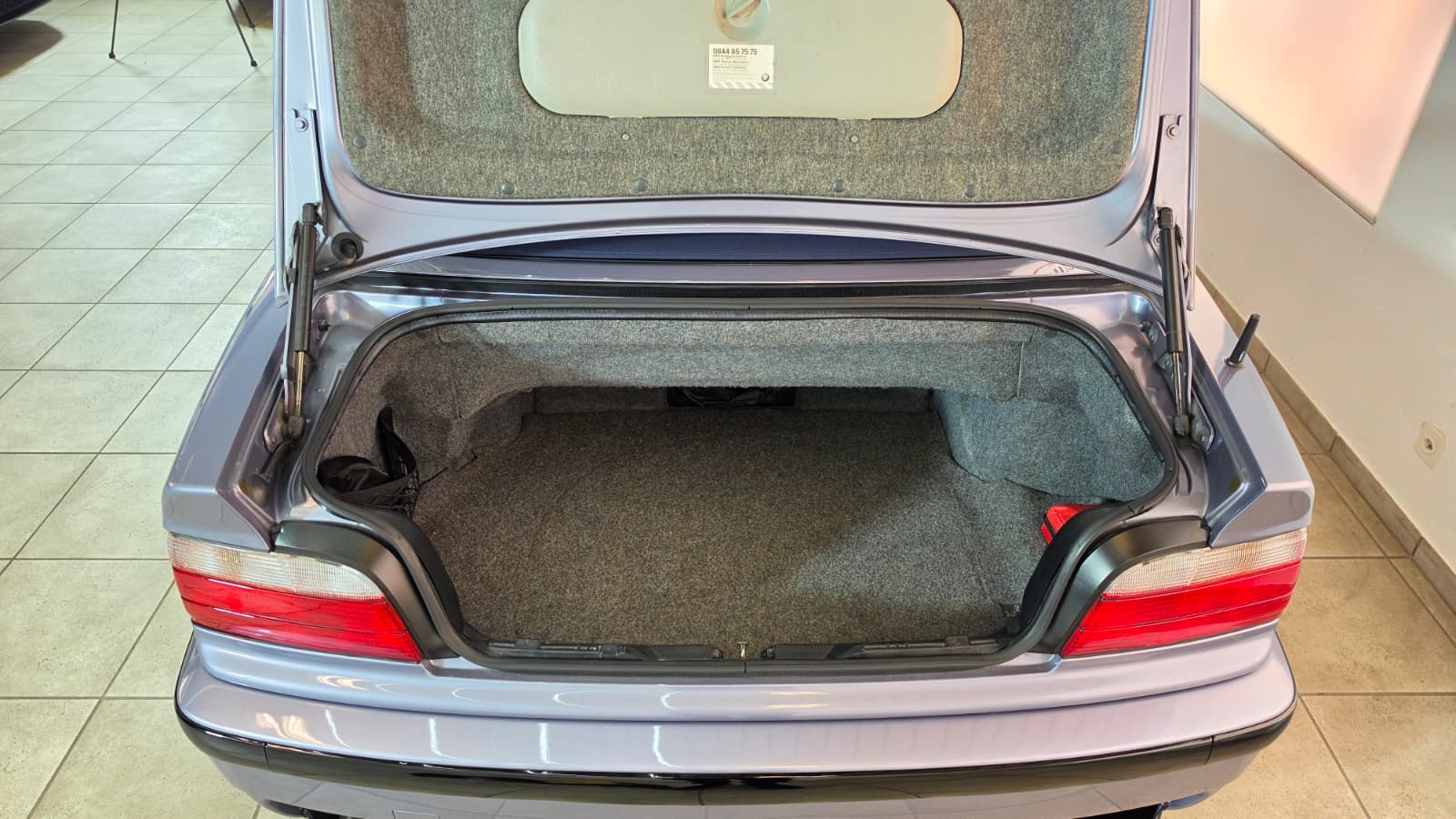 BMW E36 325i Cabrio, TOP FAHRZEUG, FRISCH AB SERVICE UND FRISCH AB MFK OPTISCH UND TECHNISCH EINWANDFREI LIEBHABER FAHRZEUG.-image-13