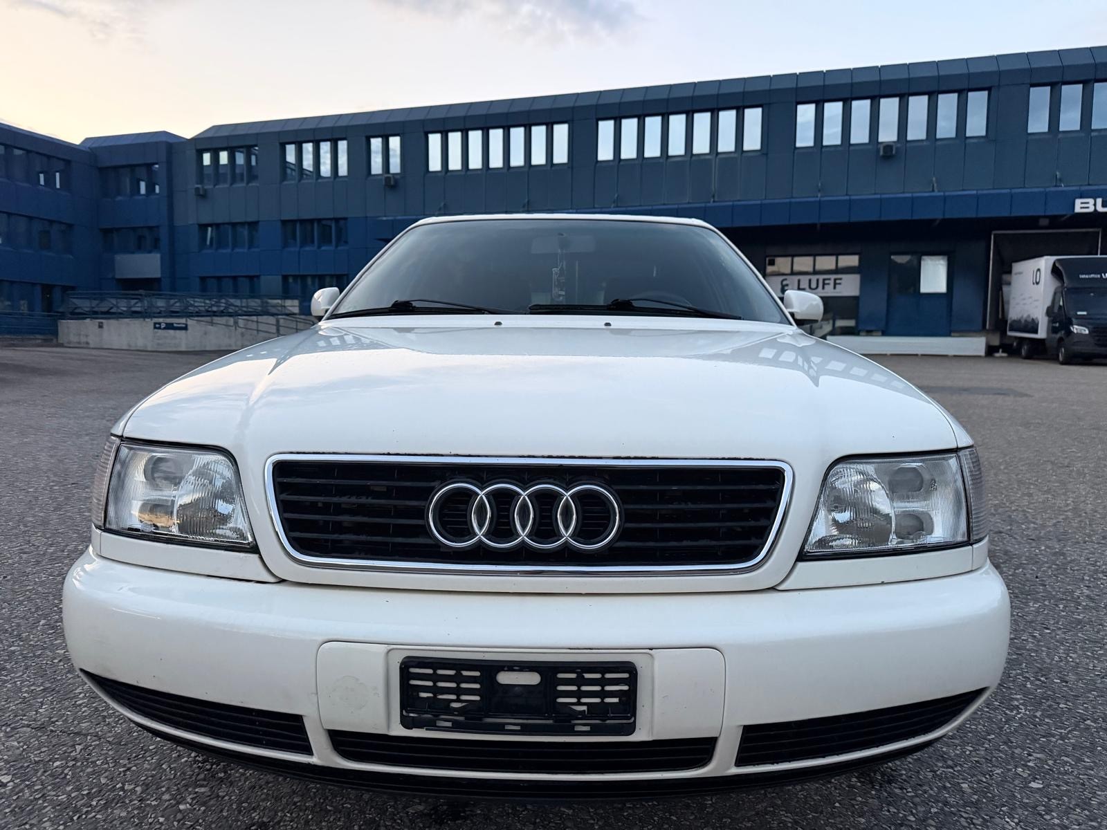 AUDI E-image-1