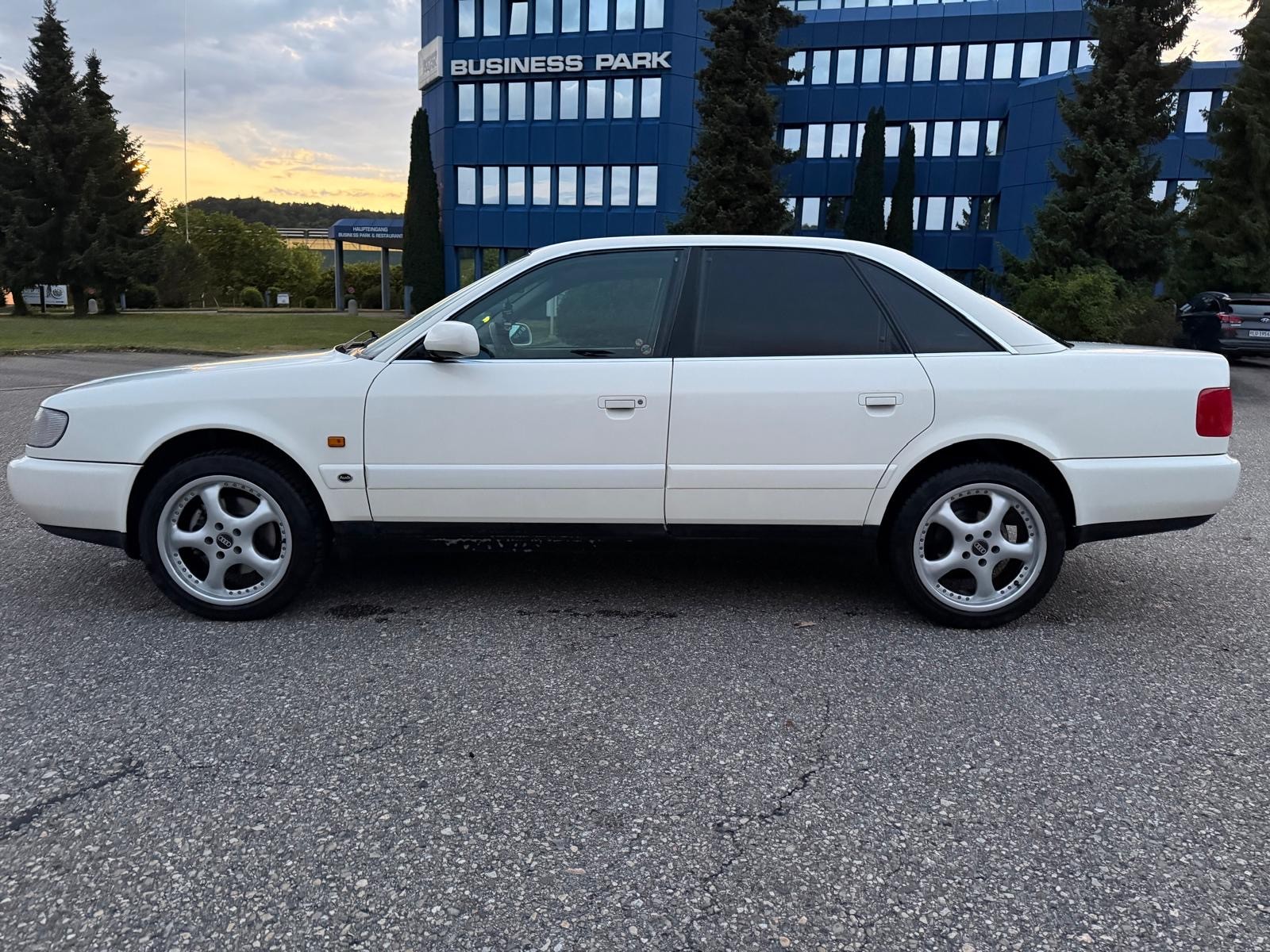 AUDI E-image-3