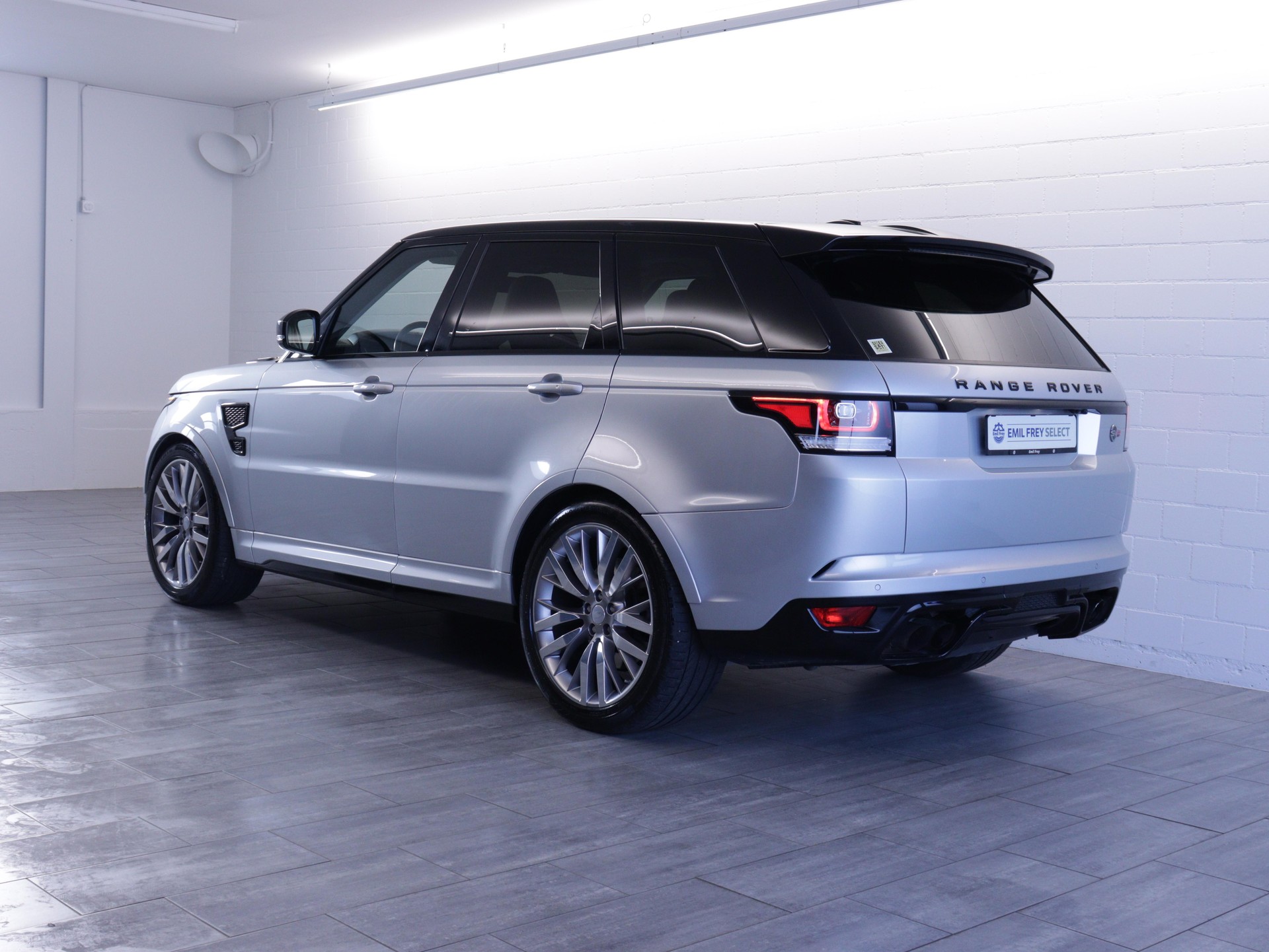 LAND ROVER Range Rover Sport 5.0 V8 SC SVR-showroom-element-3