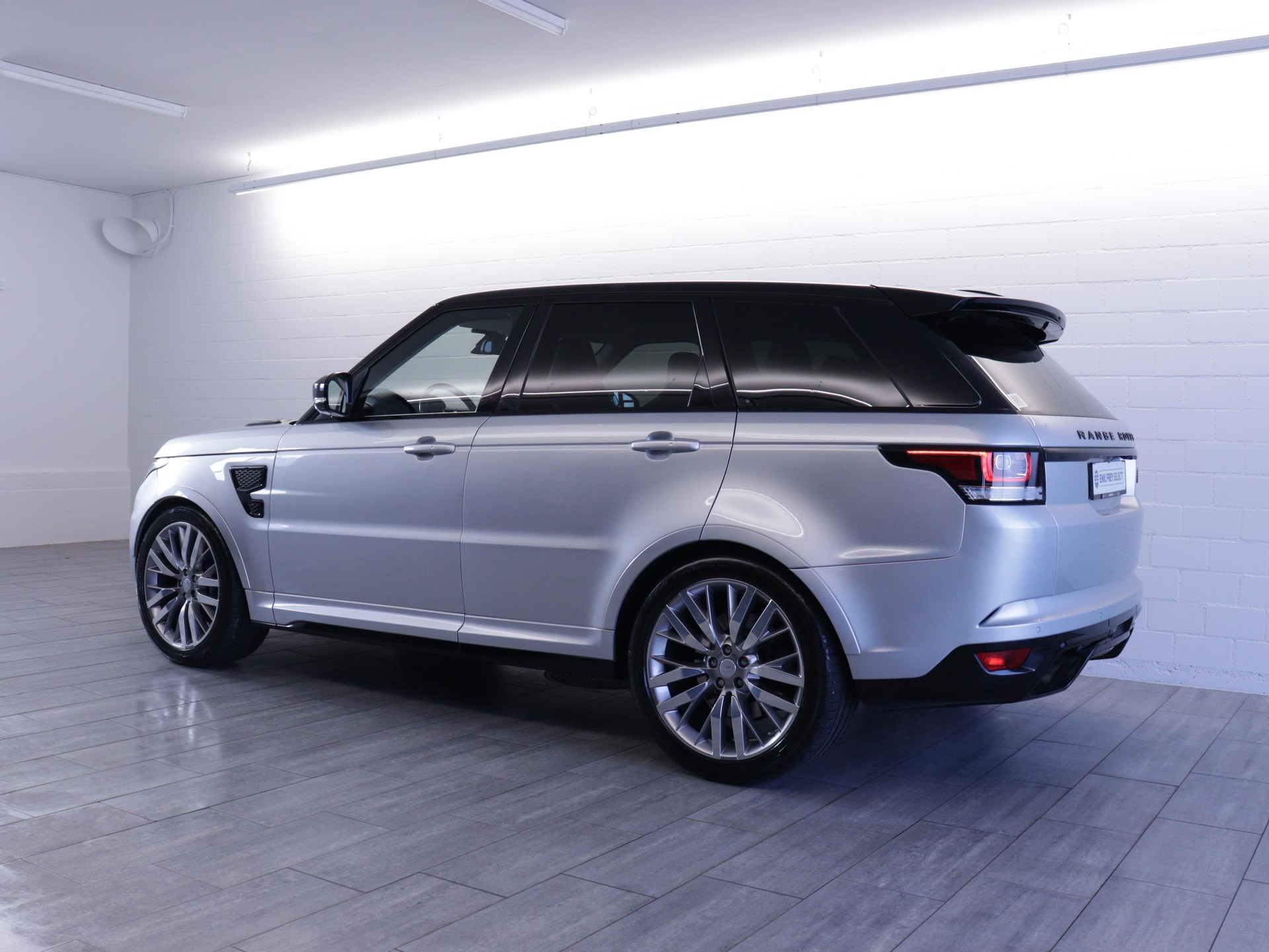 LAND ROVER Range Rover Sport 5.0 V8 SC SVR-showroom-element-2