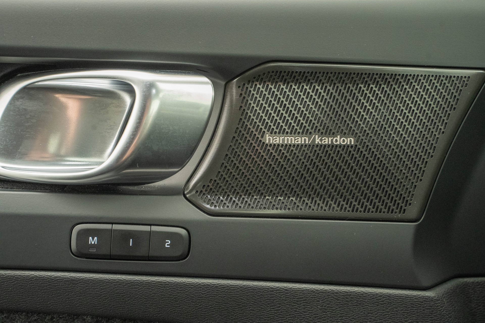 VOLVO C40 P8 Twin Recharge Ultimate AWD-image-11