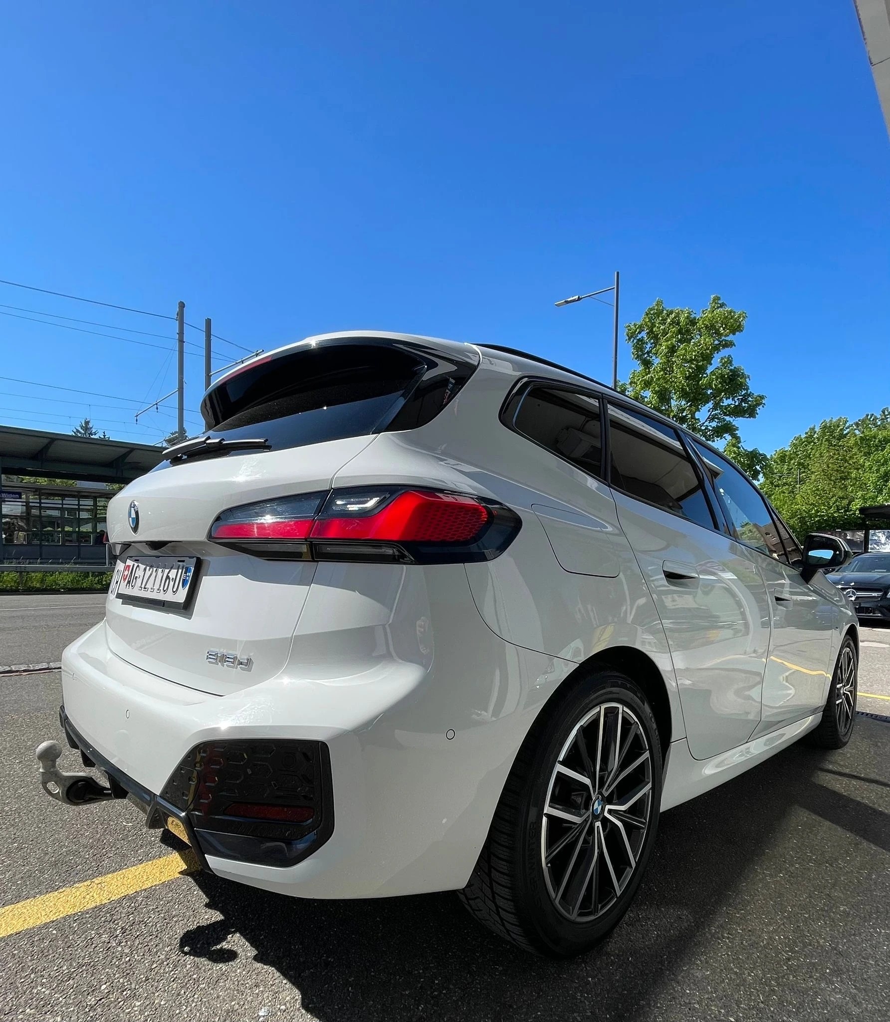 BMW 218d Active Tourer M Sport DKG Top ausgestattet | BMW Garantie | Anhängerkupplung | Driving Assistant Professional-image-2