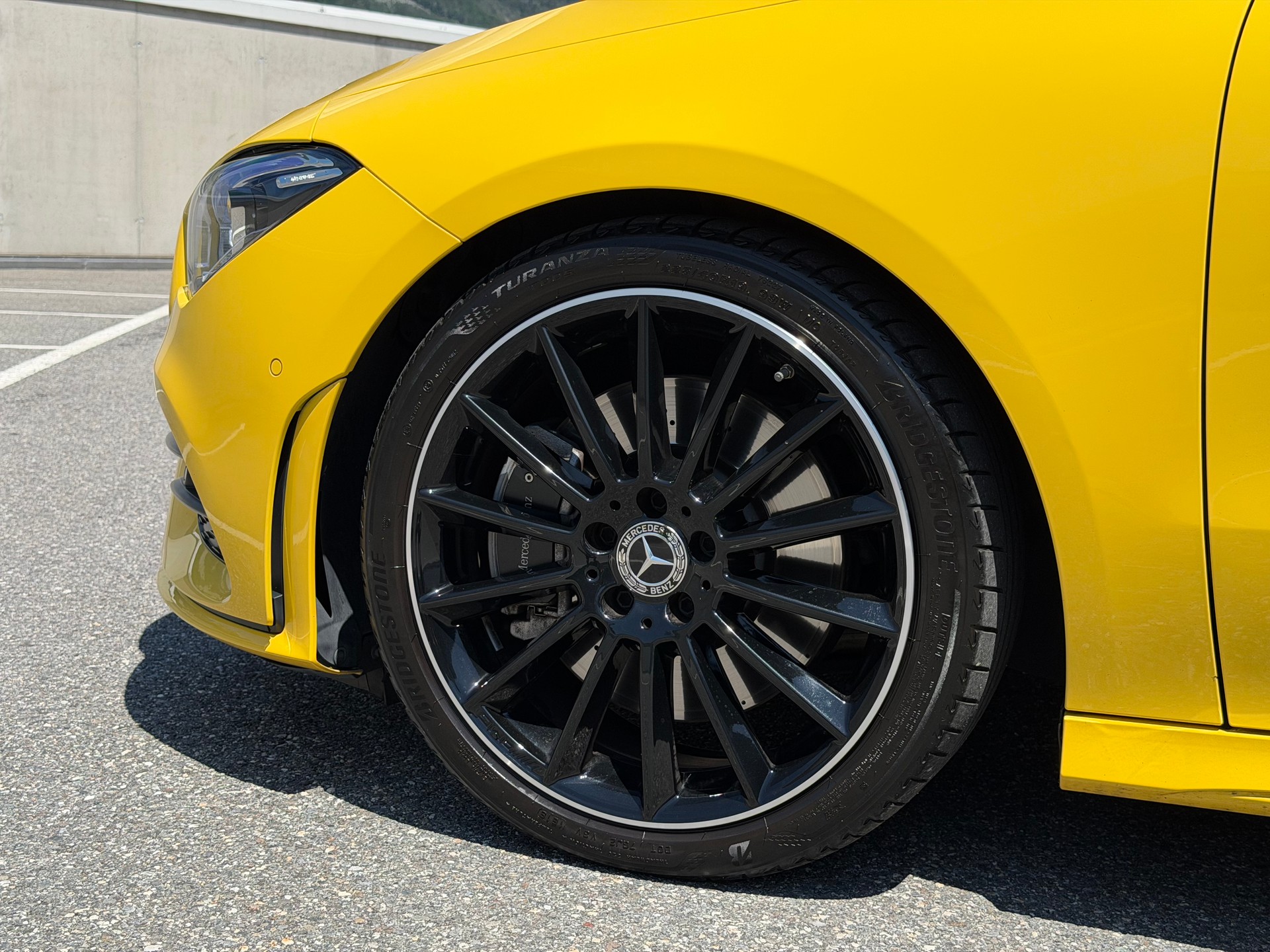 MERCEDES-BENZ CLA 250 4Matic AMG Line 7G-DCT *SONDERLACKIERUNG SUN-YELLOW*-image-10