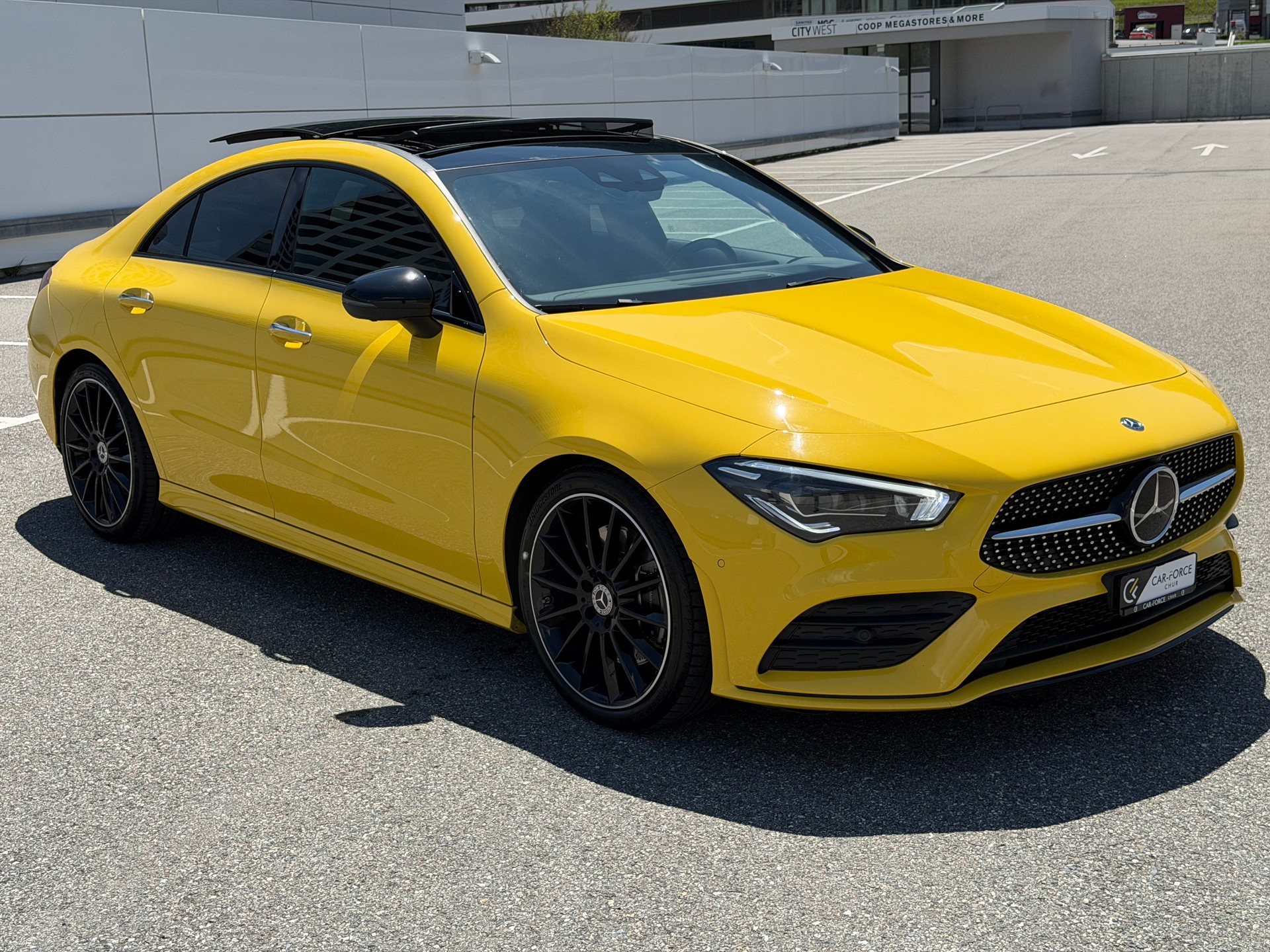 MERCEDES-BENZ CLA 250 4Matic AMG Line 7G-DCT *SONDERLACKIERUNG SUN-YELLOW*-image-7
