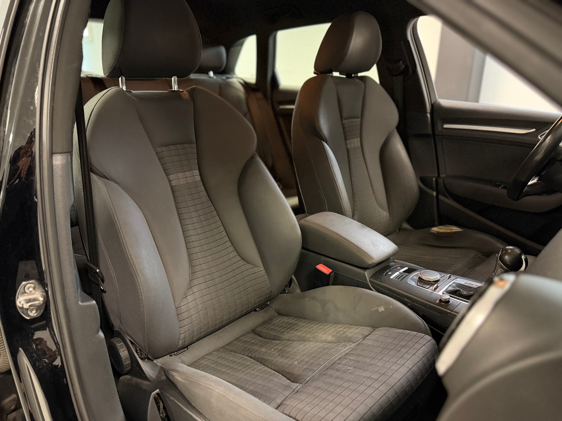 AUDI A3 Sportback 1.4 TFSI Ambition S-tronic-showroom-element-3