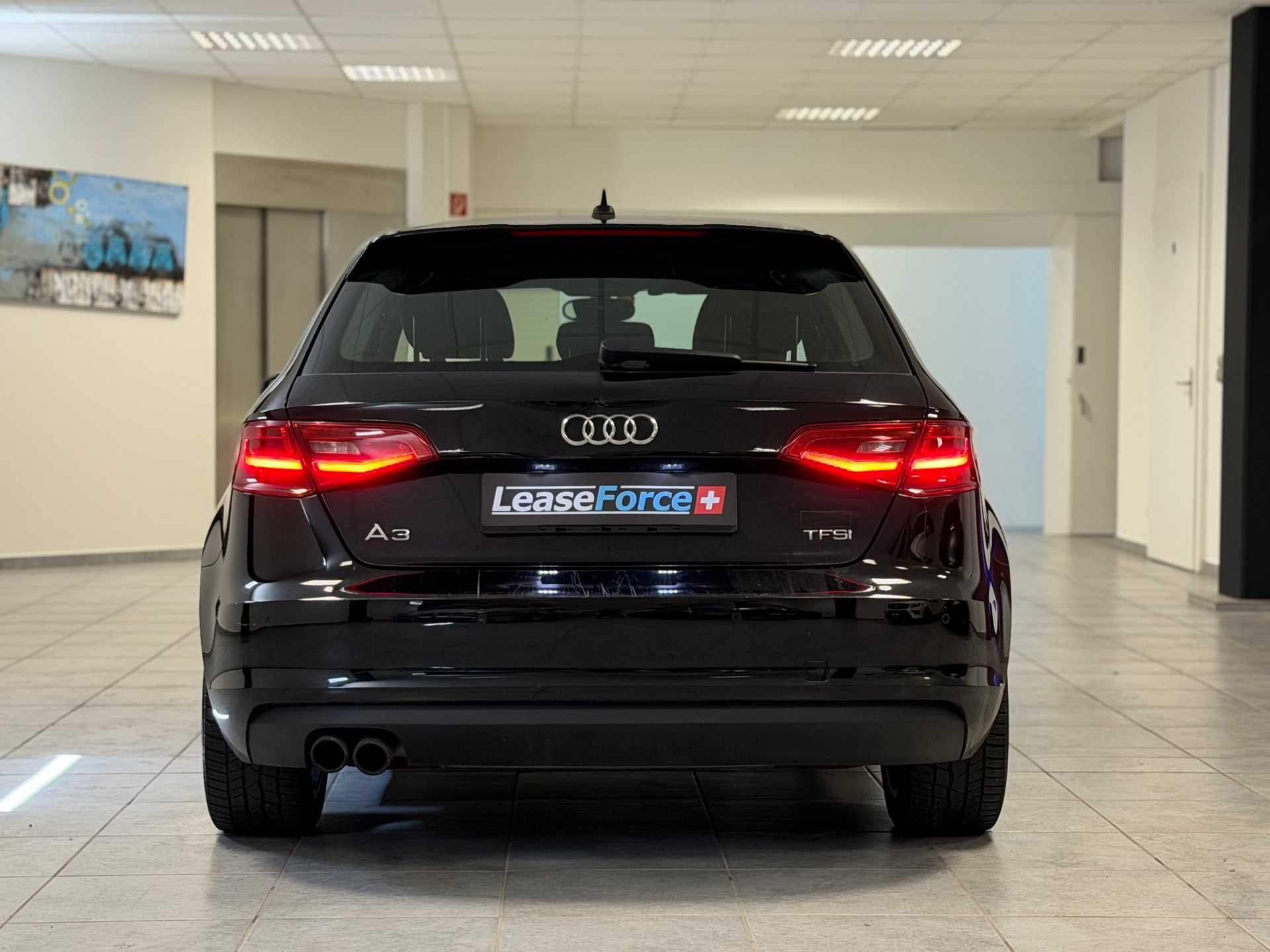 AUDI A3 Sportback 1.4 TFSI Ambition S-tronic-image-11