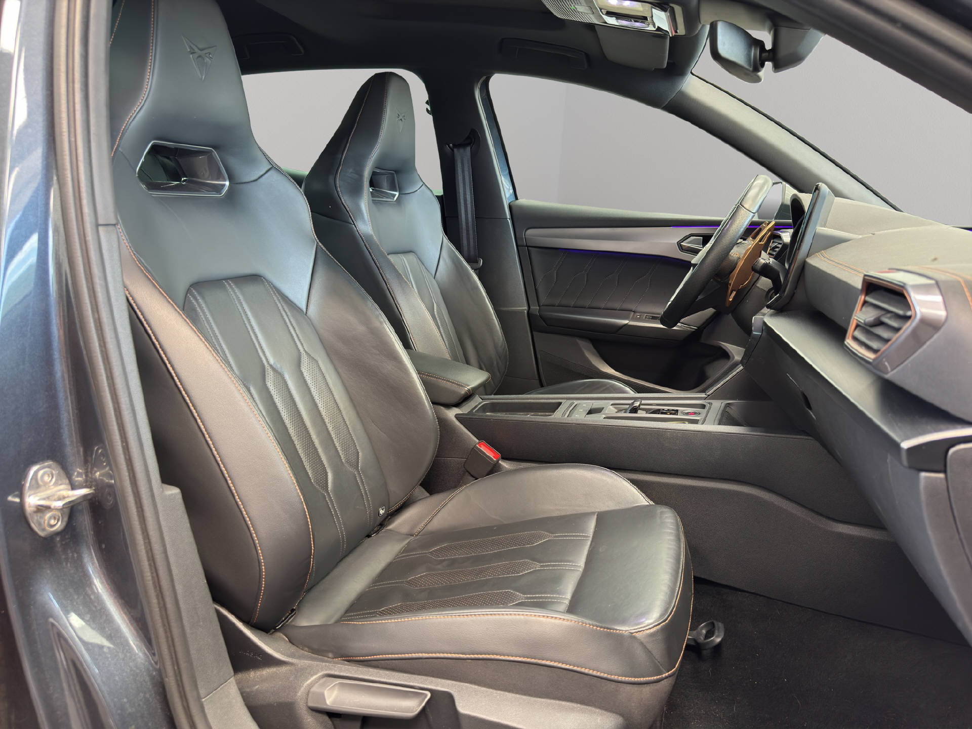 CUPRA Leon 1.5 eTSI DSG-image-6