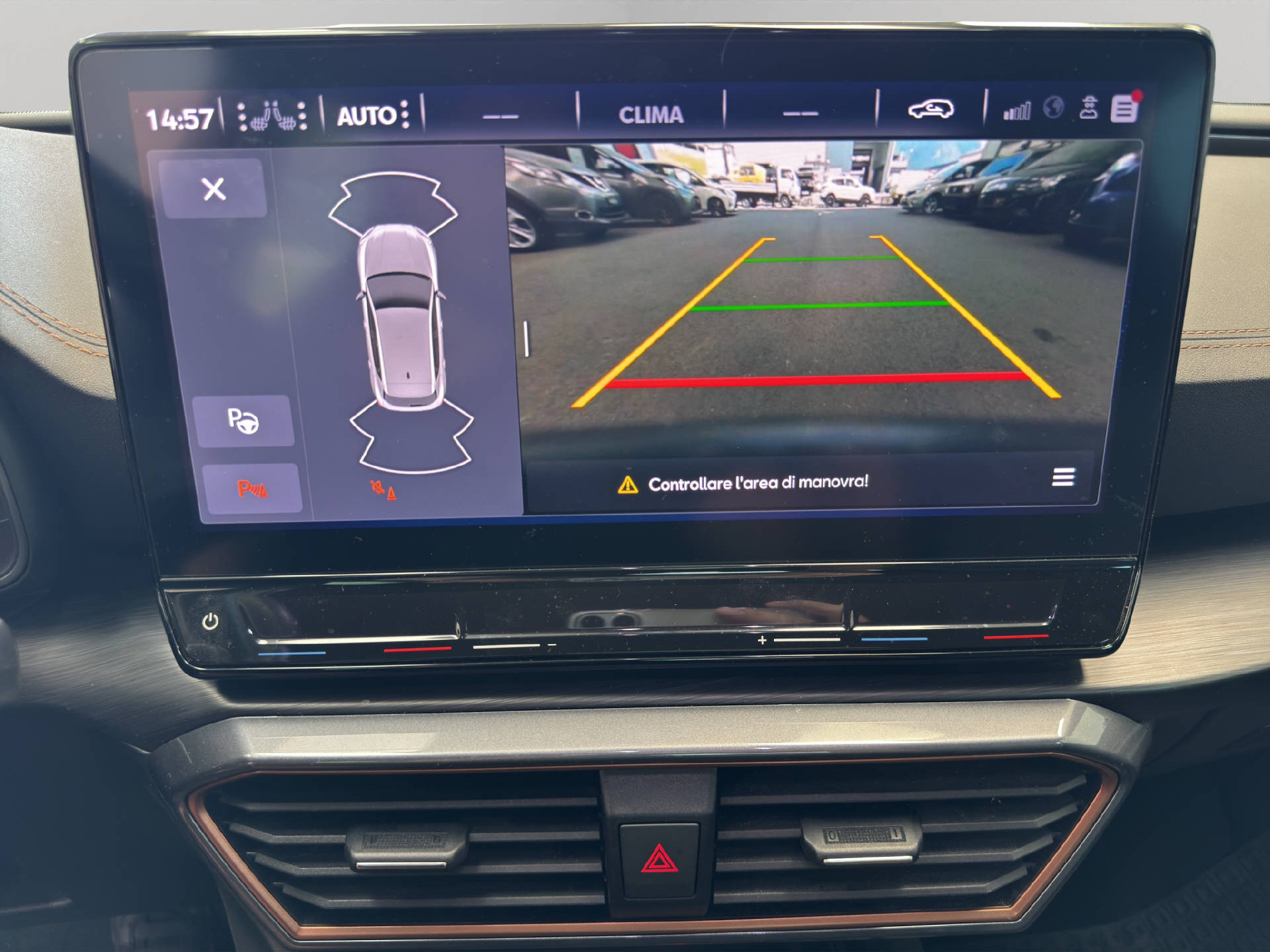 CUPRA Leon 1.5 eTSI DSG-image-11