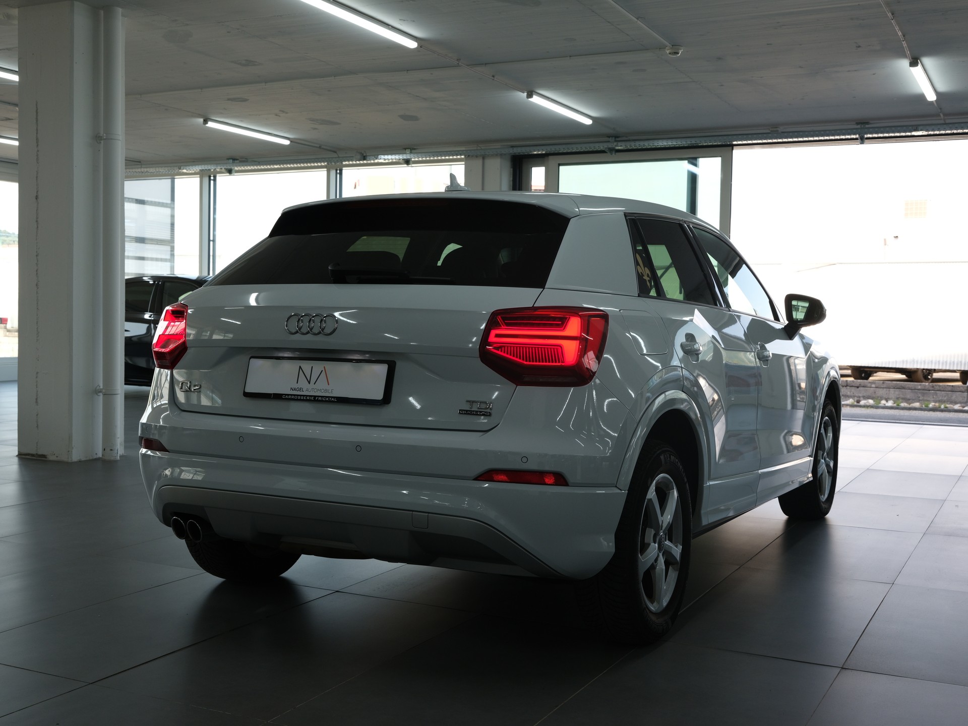 AUDI Q2 2.0 TDI sport S-tronic *S-Line* *Rückfahrkamera* *Leder Paket*-showroom-element-2