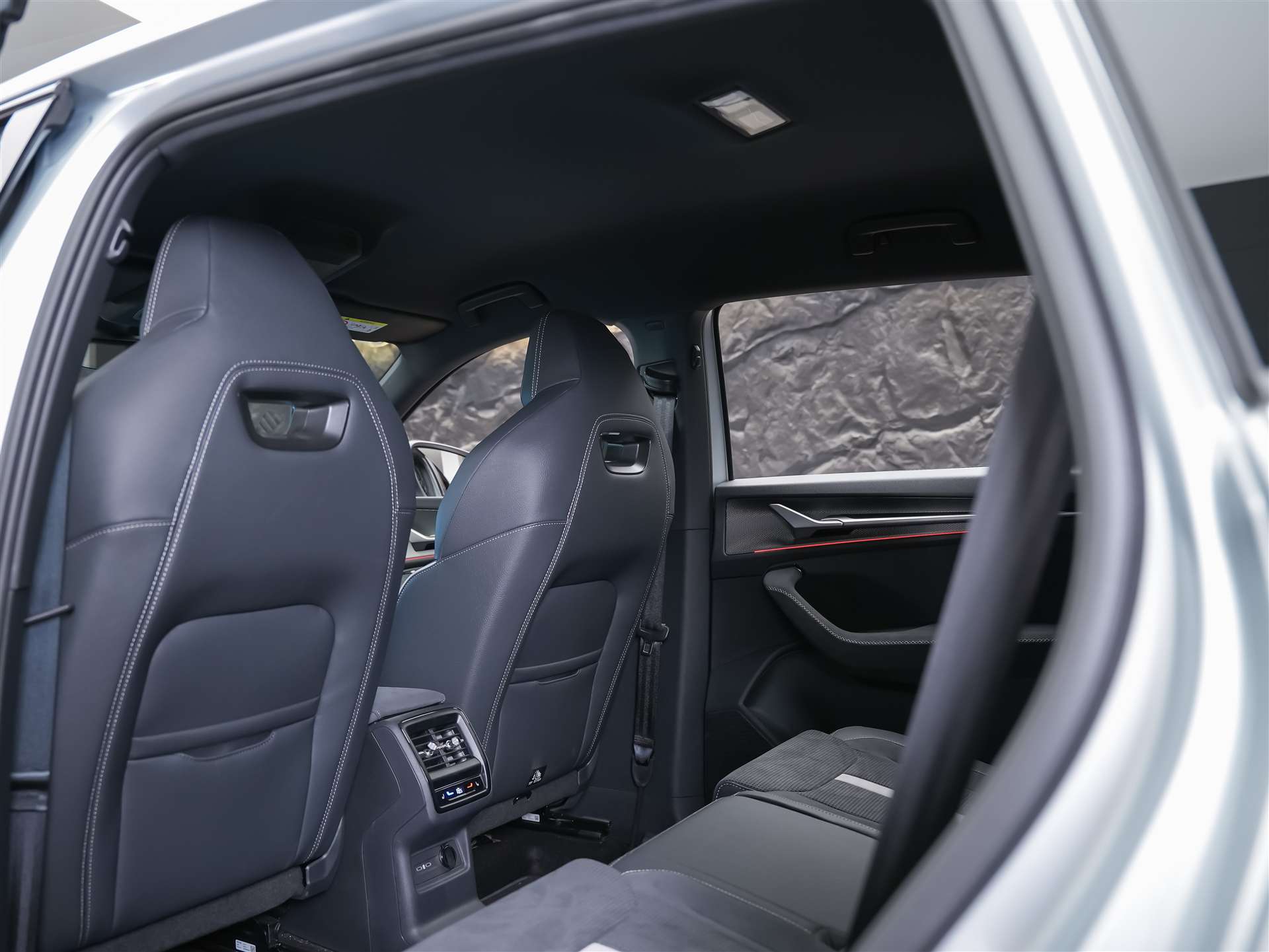 SKODA Kodiaq 2.0 TDI Sportline 4x4 *Werksgarantie*Abstandsregler*Matrix LED Scheinwerfer*-image-11