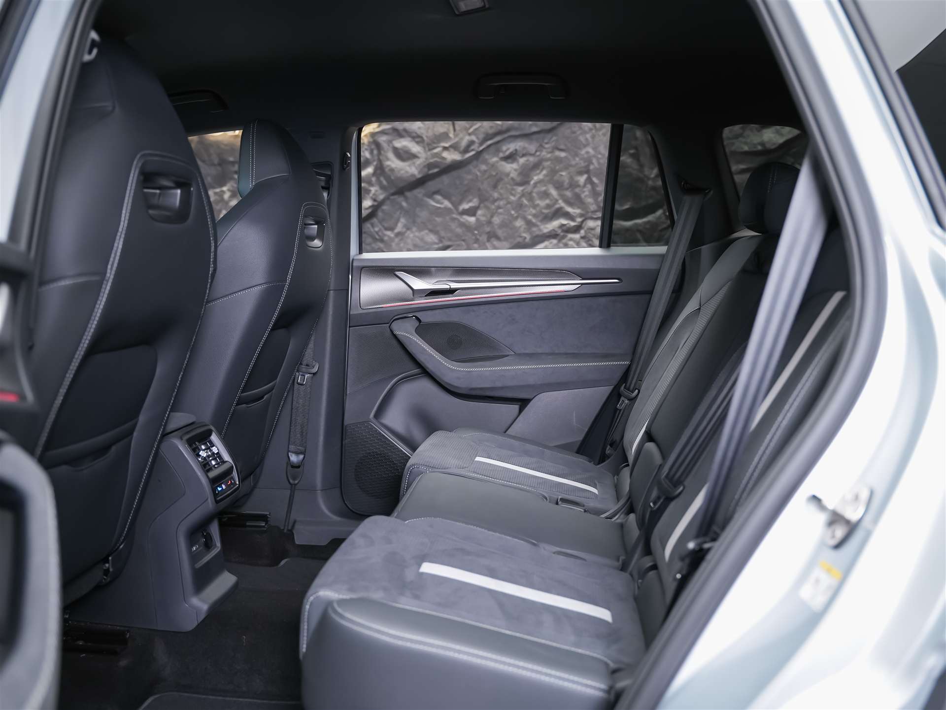 SKODA Kodiaq 2.0 TDI Sportline 4x4 *Werksgarantie*Abstandsregler*Matrix LED Scheinwerfer*-image-12