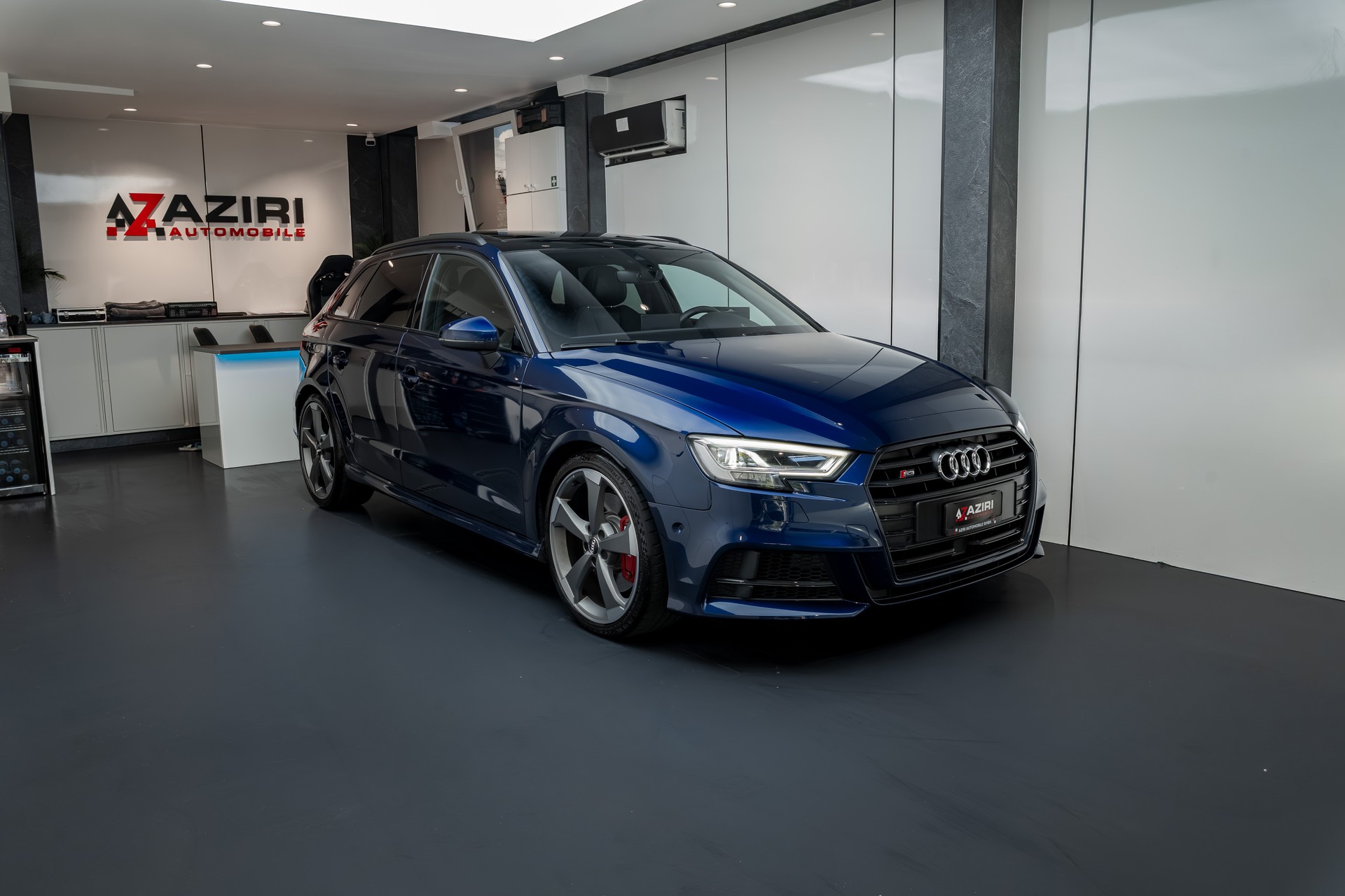 AUDI S3 Sportback 2.0 TFSI quattro S-tronic-showroom-element-2