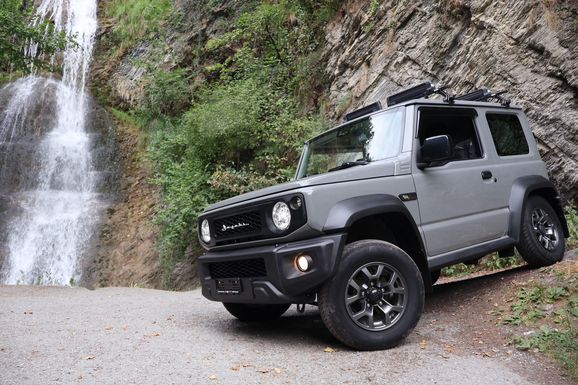 SUZUKI Jimny 1.5 Compact+ 4x4-showroom-element-1