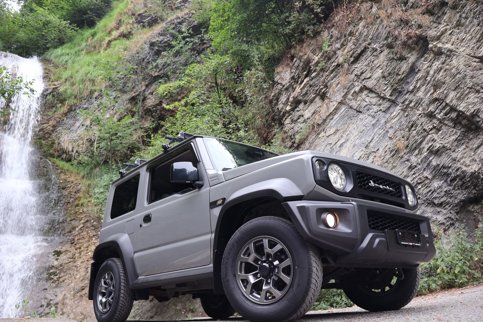 SUZUKI Jimny 1.5 Compact+ 4x4-showroom-element-2
