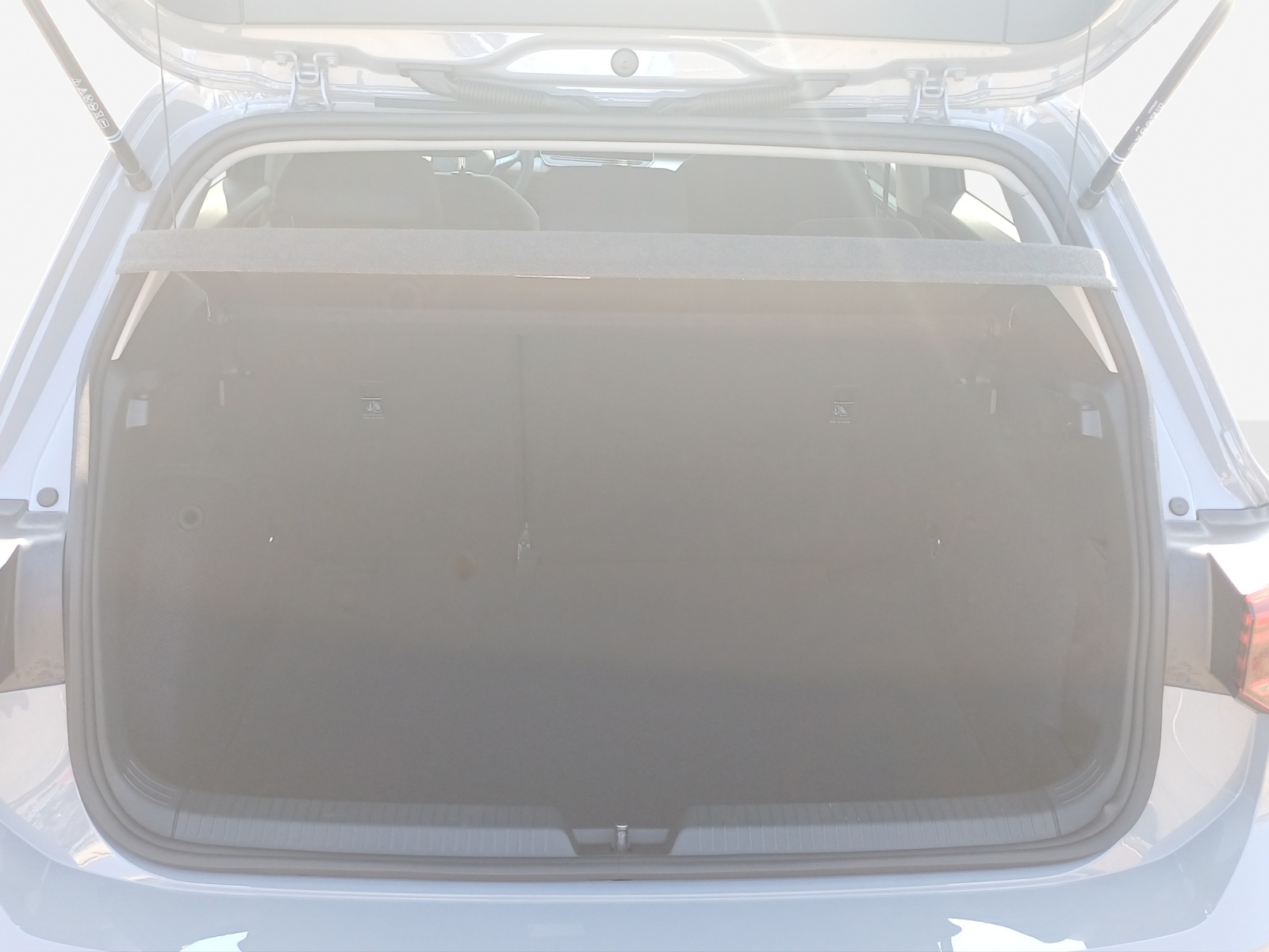 VW Golf Value 1.5eTSI 115PS-image-12