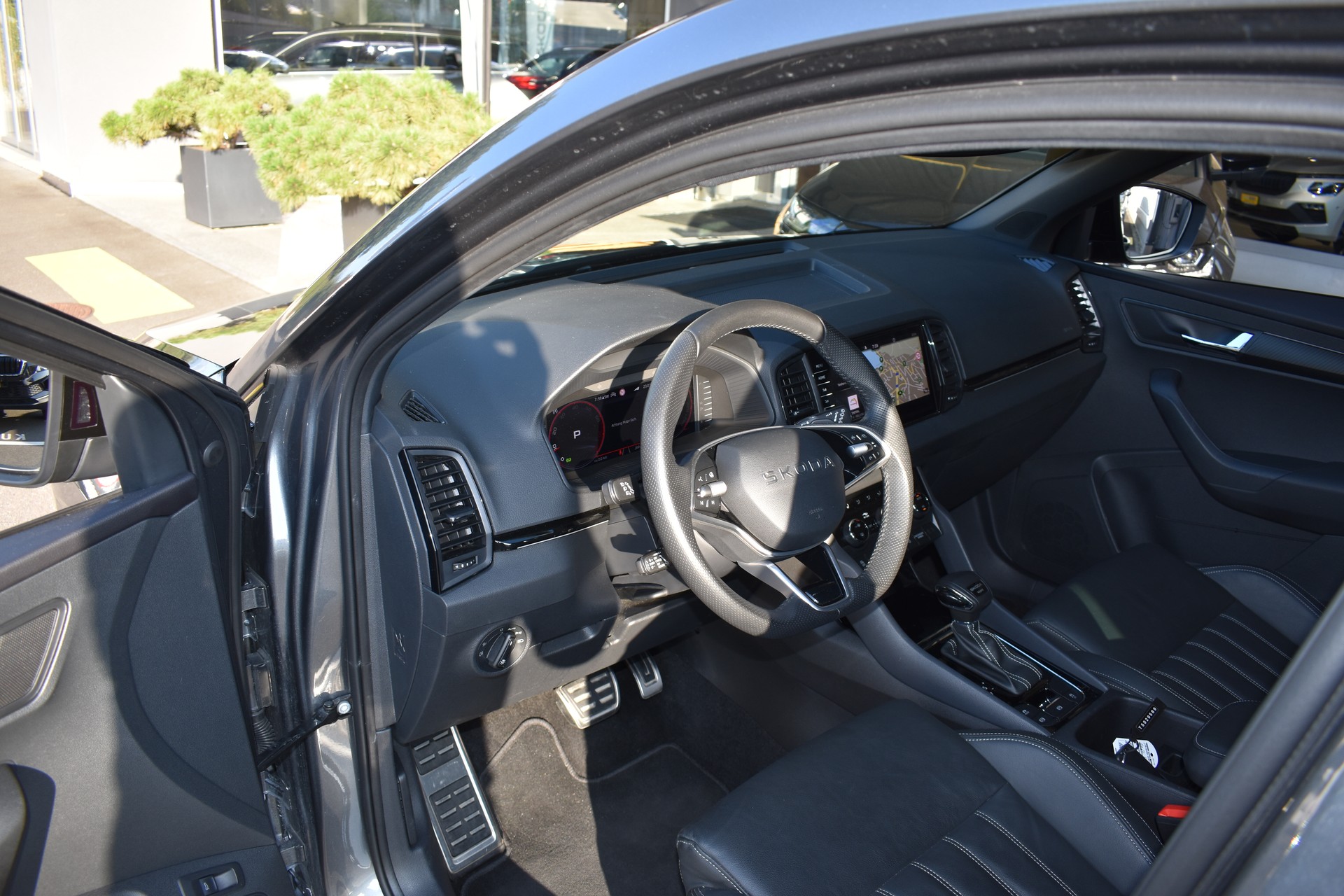 SKODA Karoq 2.0 TSI SportLine 4x4 DSG-image-5