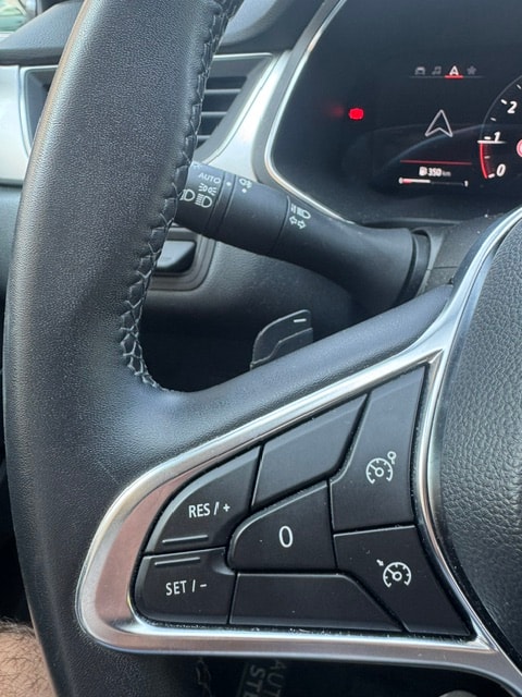 RENAULT Captur 1.3 TCe Techno EDC-image-18