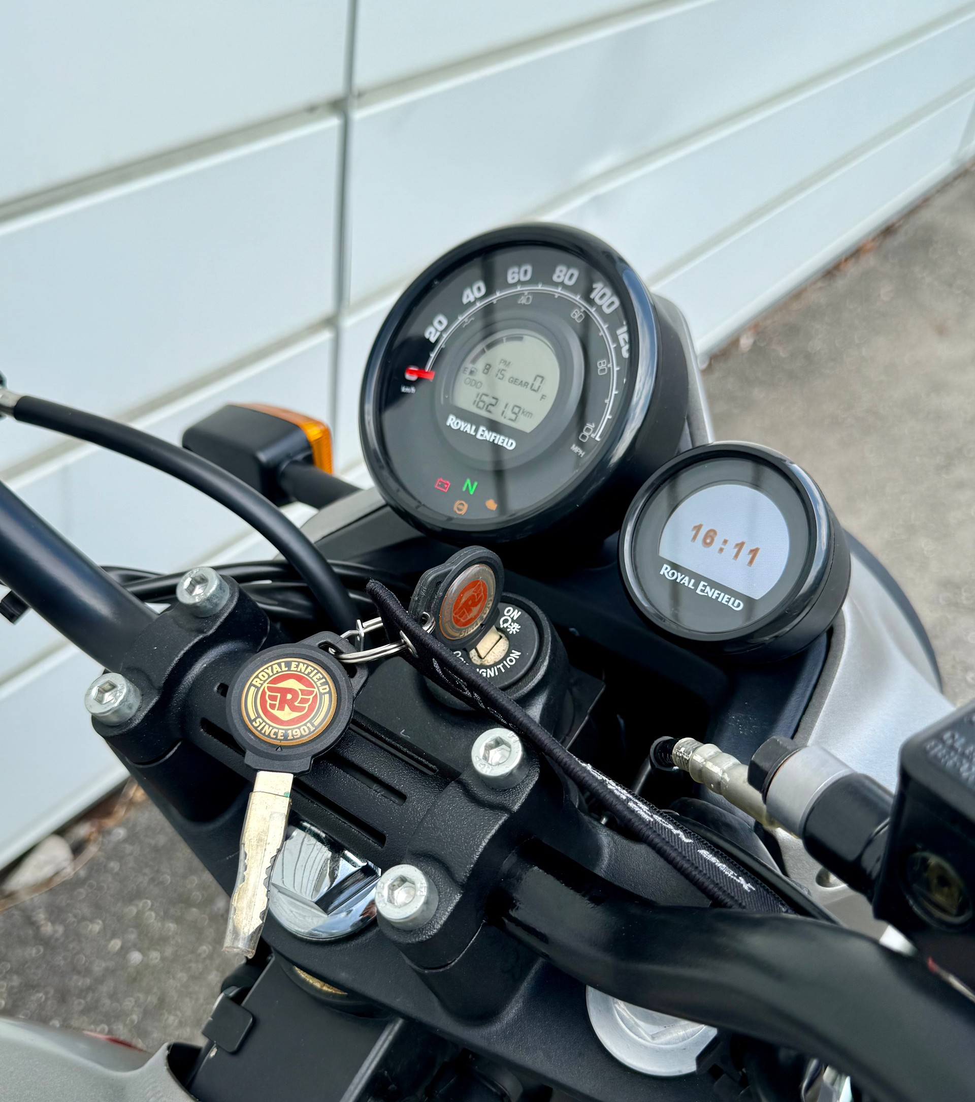 ROYAL ENFIELD Scram 411 Base-image-4