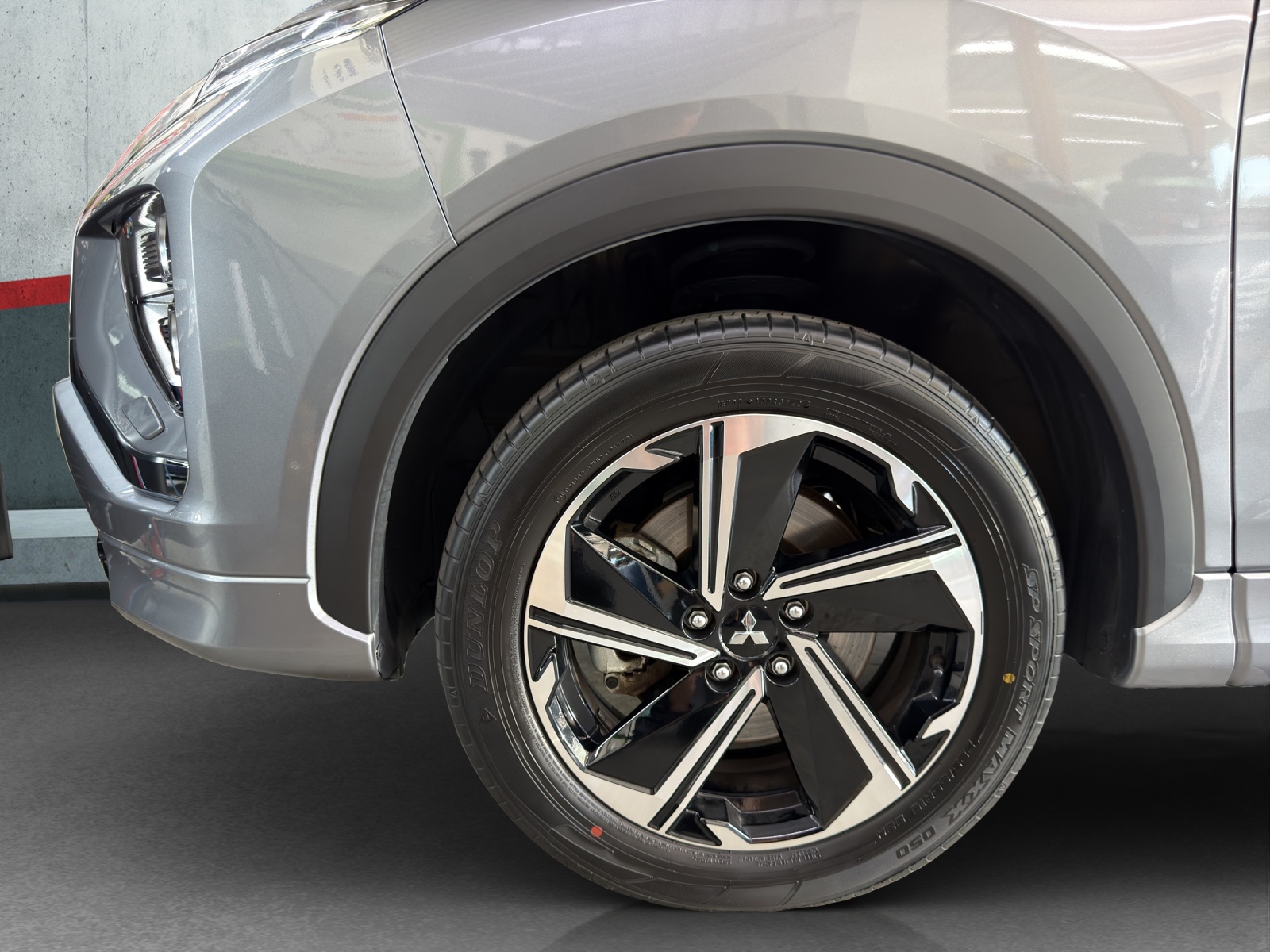 MITSUBISHI Eclipse Cross 2.4 PHEV Intense 4WD-image-8