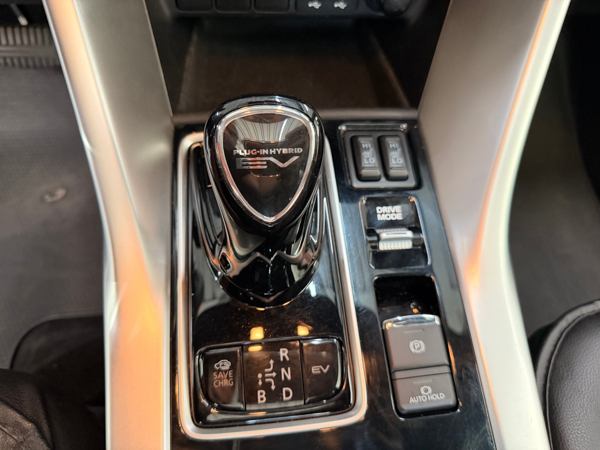 MITSUBISHI Eclipse Cross 2.4 PHEV Intense 4WD-image-12