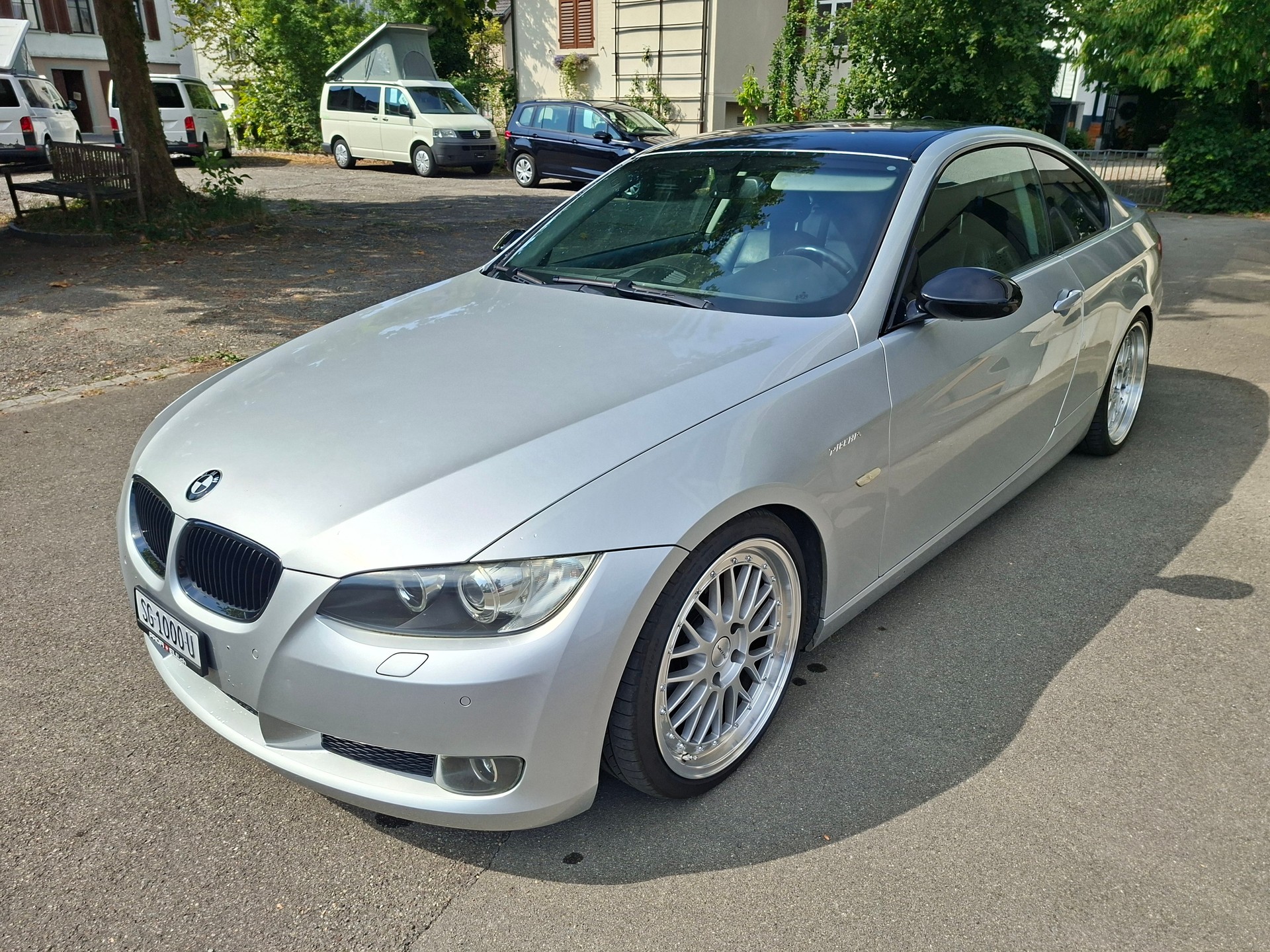 BMW 325i Coupé-image-4