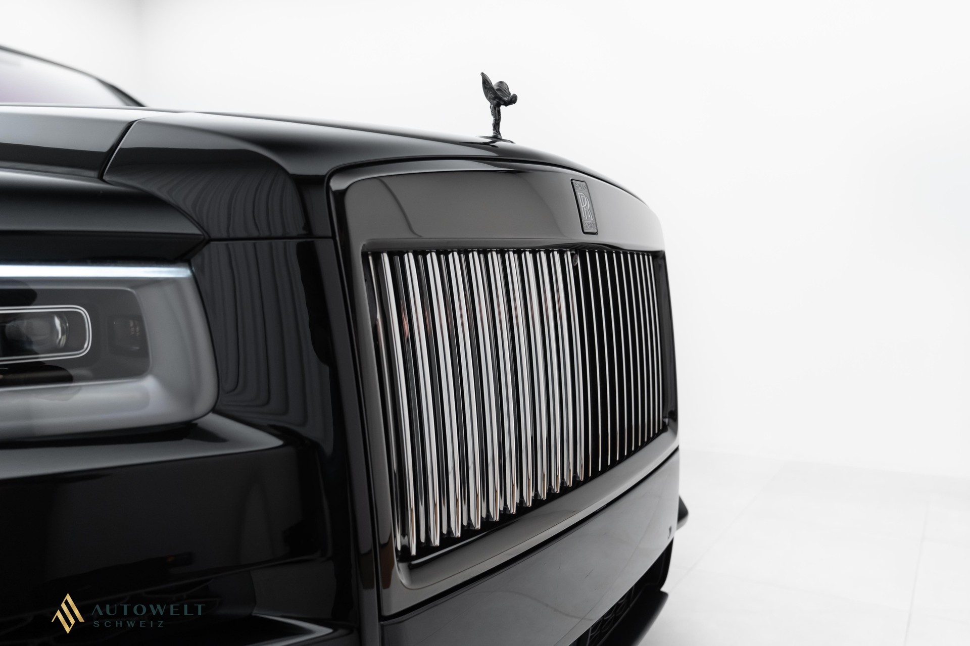 ROLLS-ROYCE Cullinan 6.7 V12 Black Badge-image-13