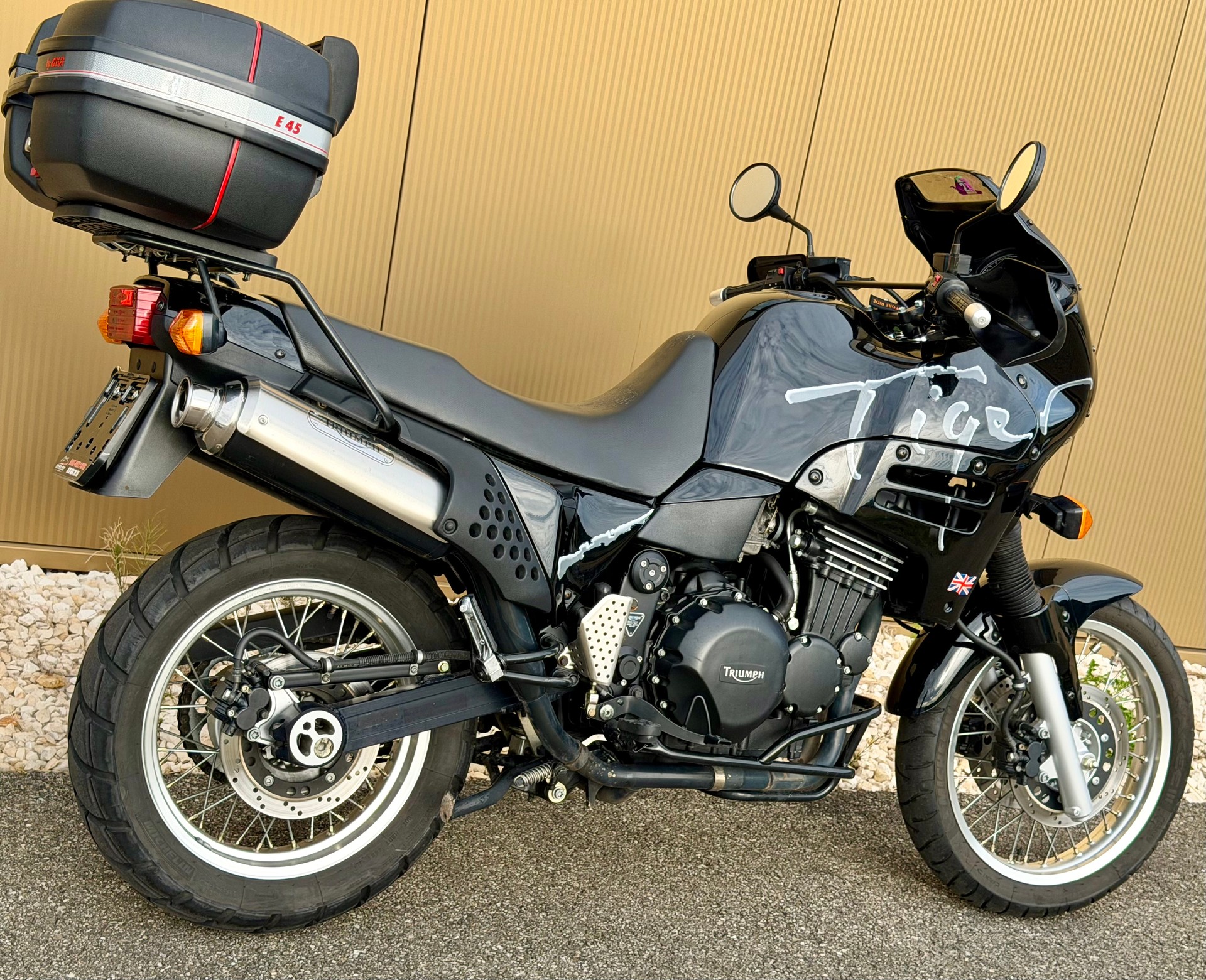 TRIUMPH Tiger 900-image-4