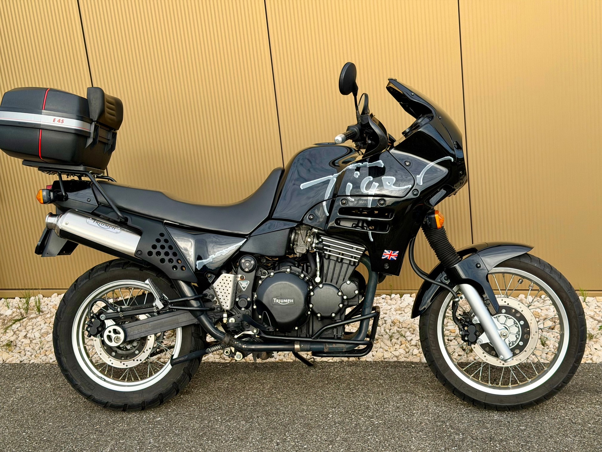 TRIUMPH Tiger 900-image-3