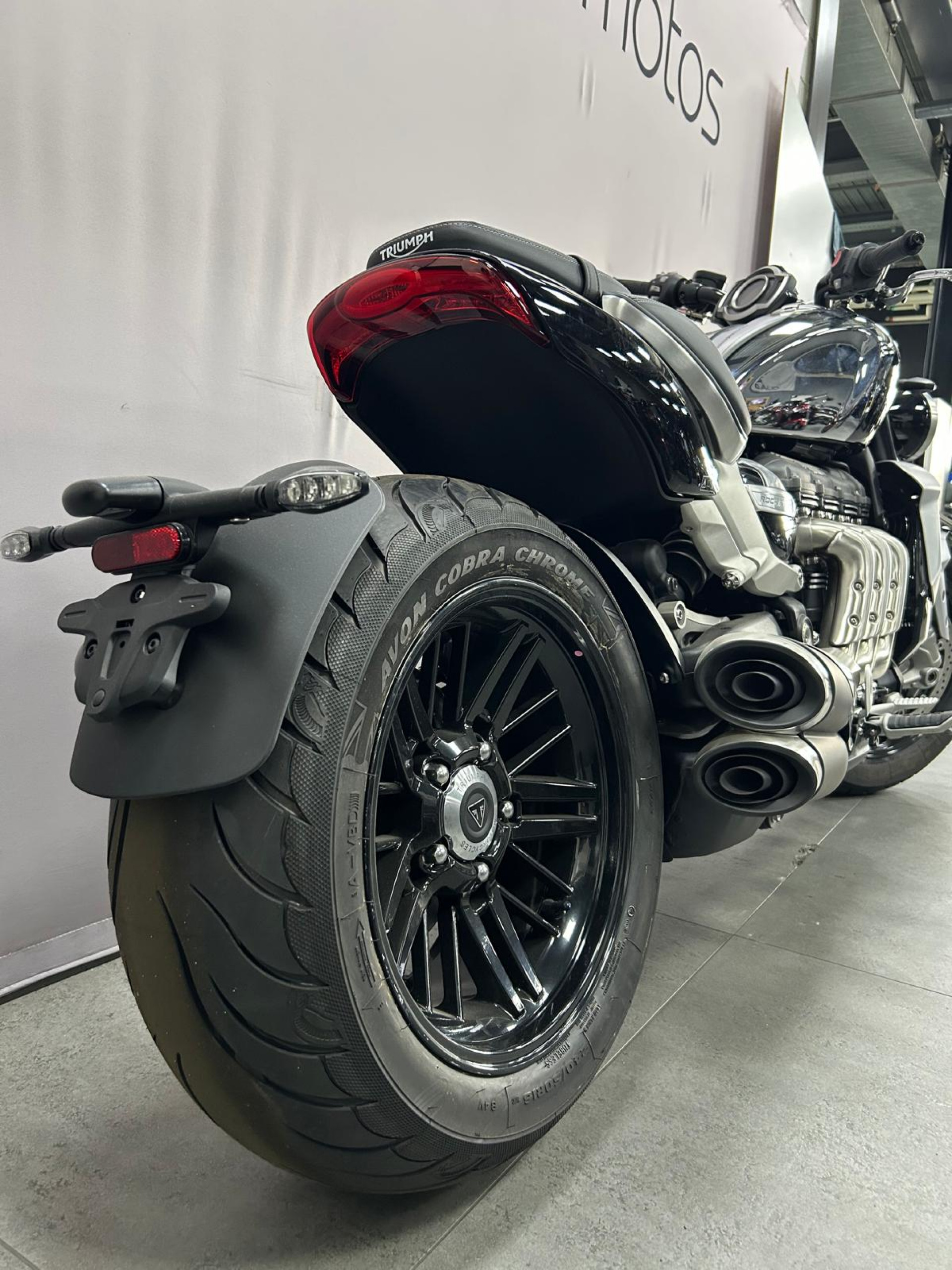 TRIUMPH Rocket 3 R Chrome Edition-image-1
