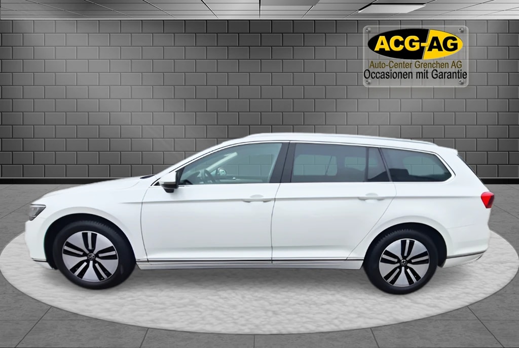 VW Passat 2.0 TDI BMT Elegance DSG ** Alcantara-Leder ** Gr-Navi ** RF-Kamera ** ** Abstandsregelsysteme ** Modell 2022 **-showroom-element-3