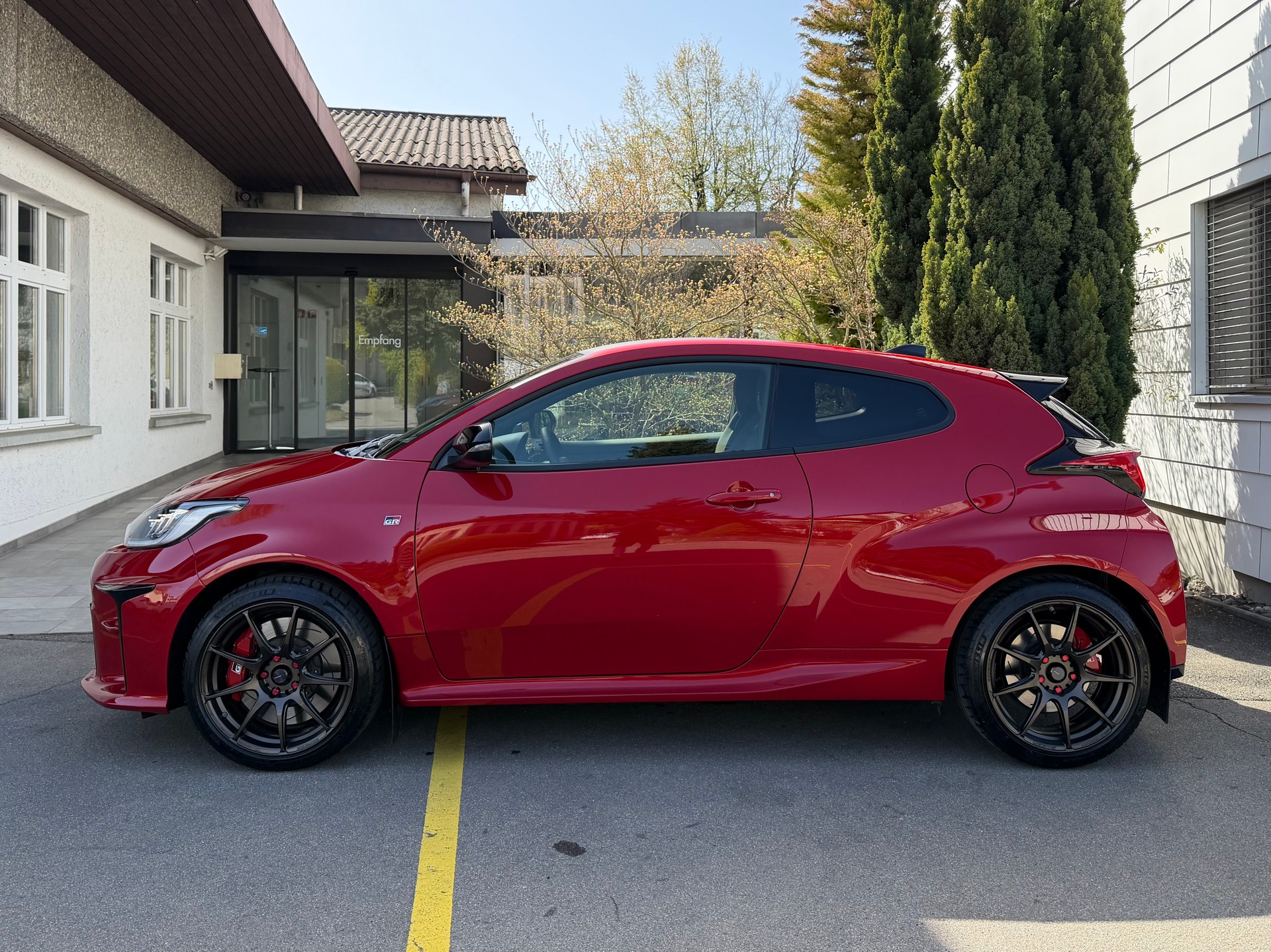 TOYOTA Yaris 1.6 GR Turbo Sport 4x4 UNIKAT *Top-Ausstattung*Circuit Pack*Garantie*-image-4