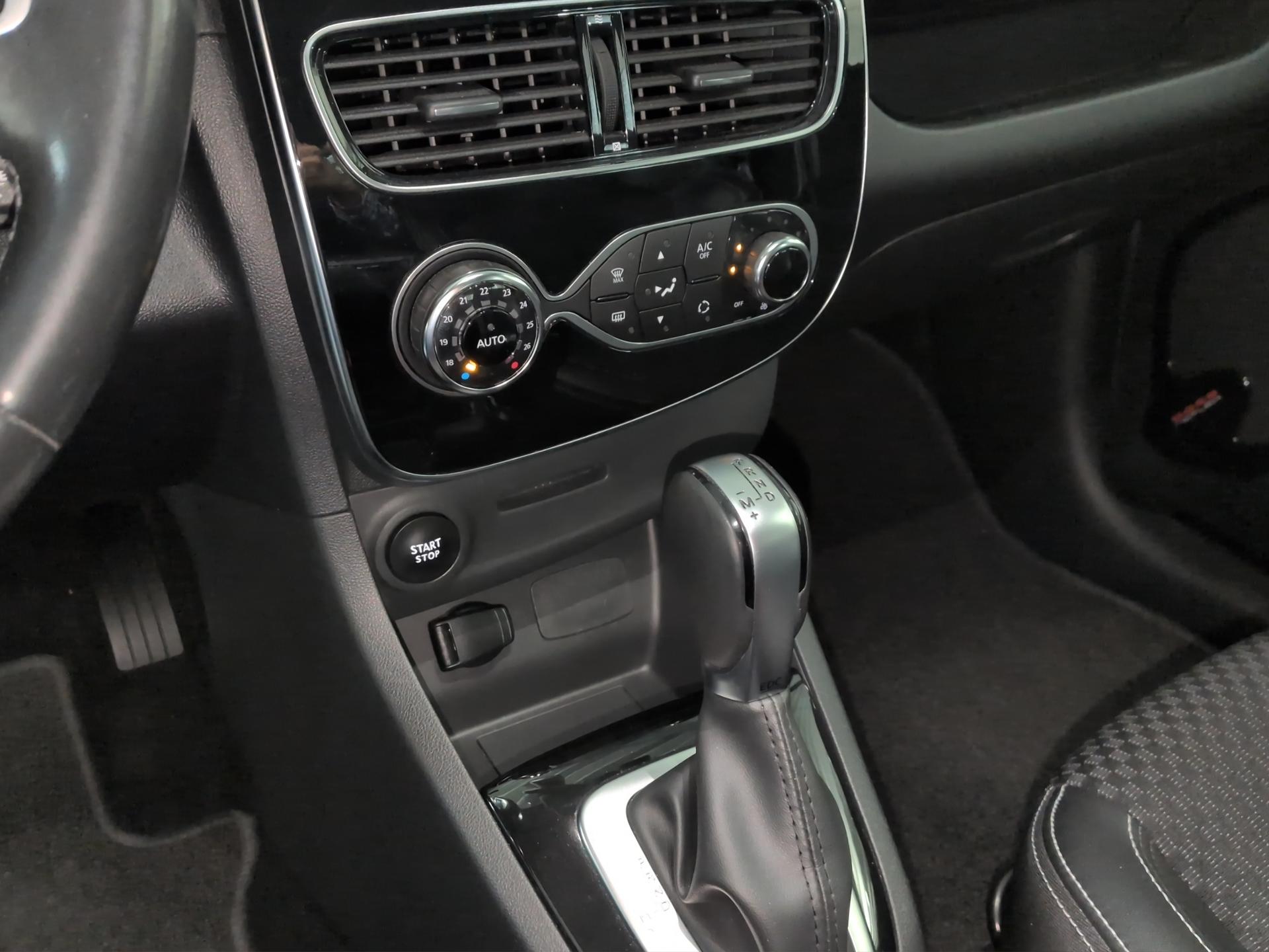 RENAULT Clio 1.2 16V T Intens EDC-image-11