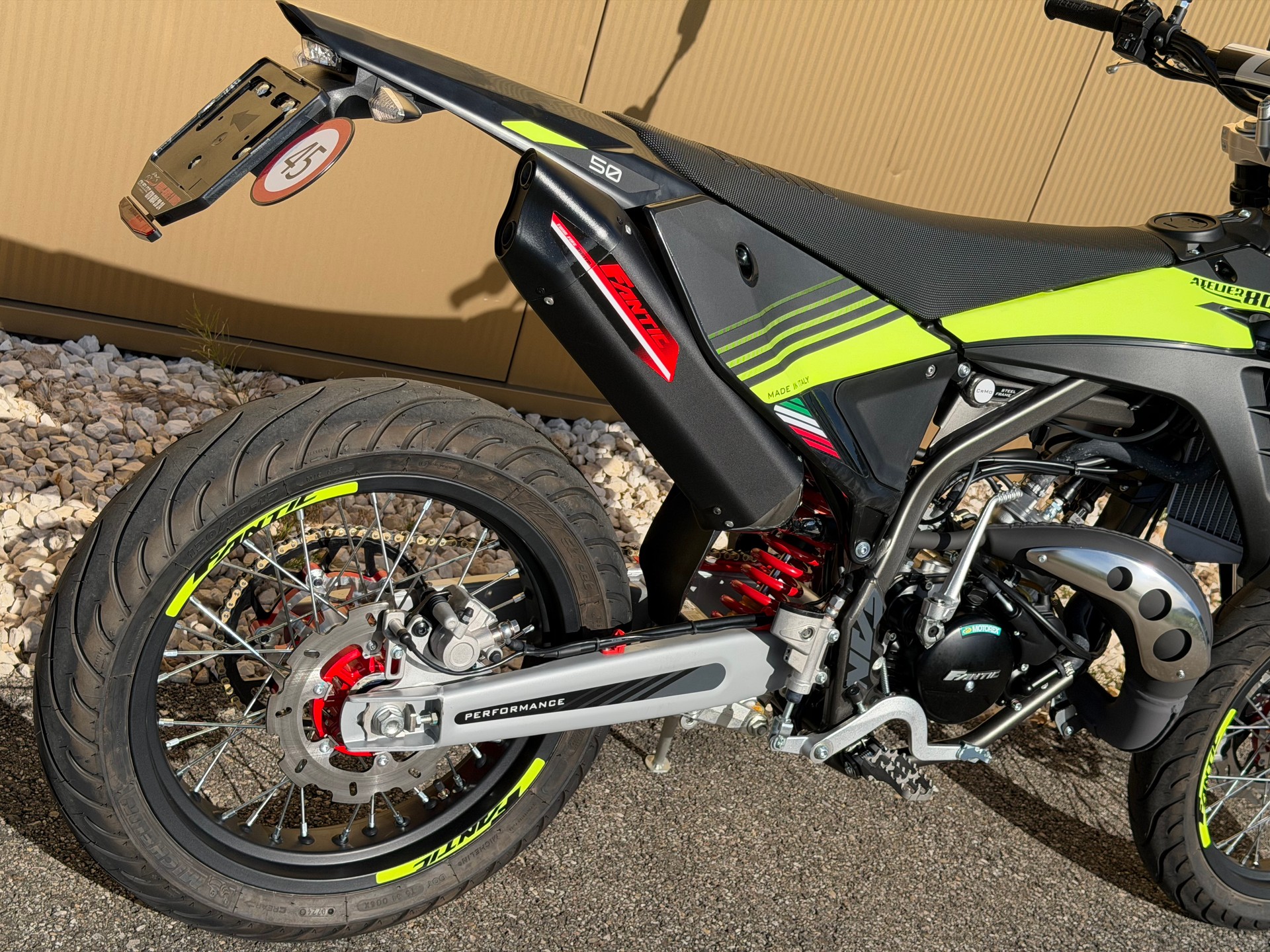 FANTIC Motard 50 Performance PLAQUE JAUNE 45 KM/H-image-6