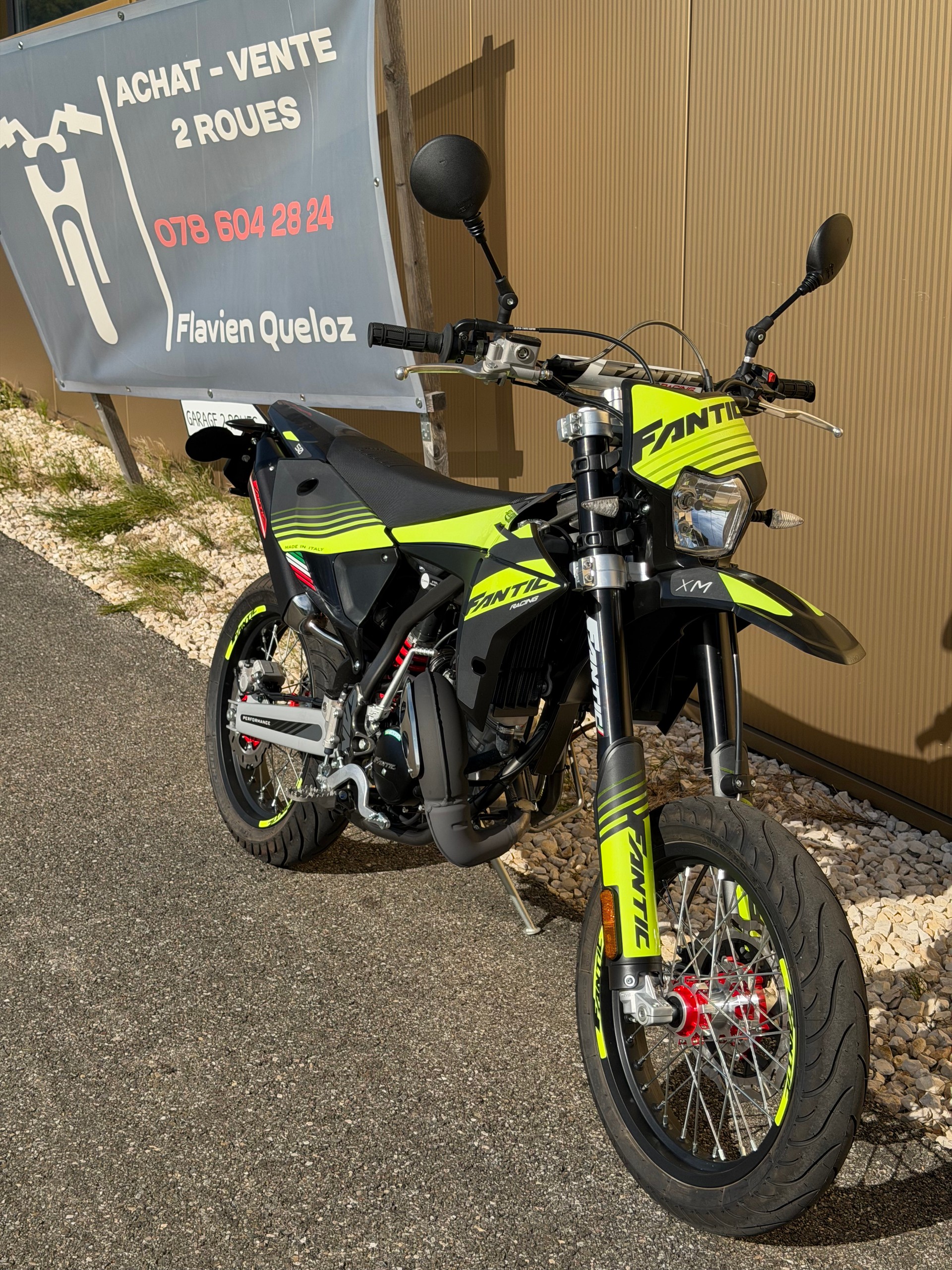 FANTIC Motard 50 Performance PLAQUE JAUNE 45 KM/H-image-0