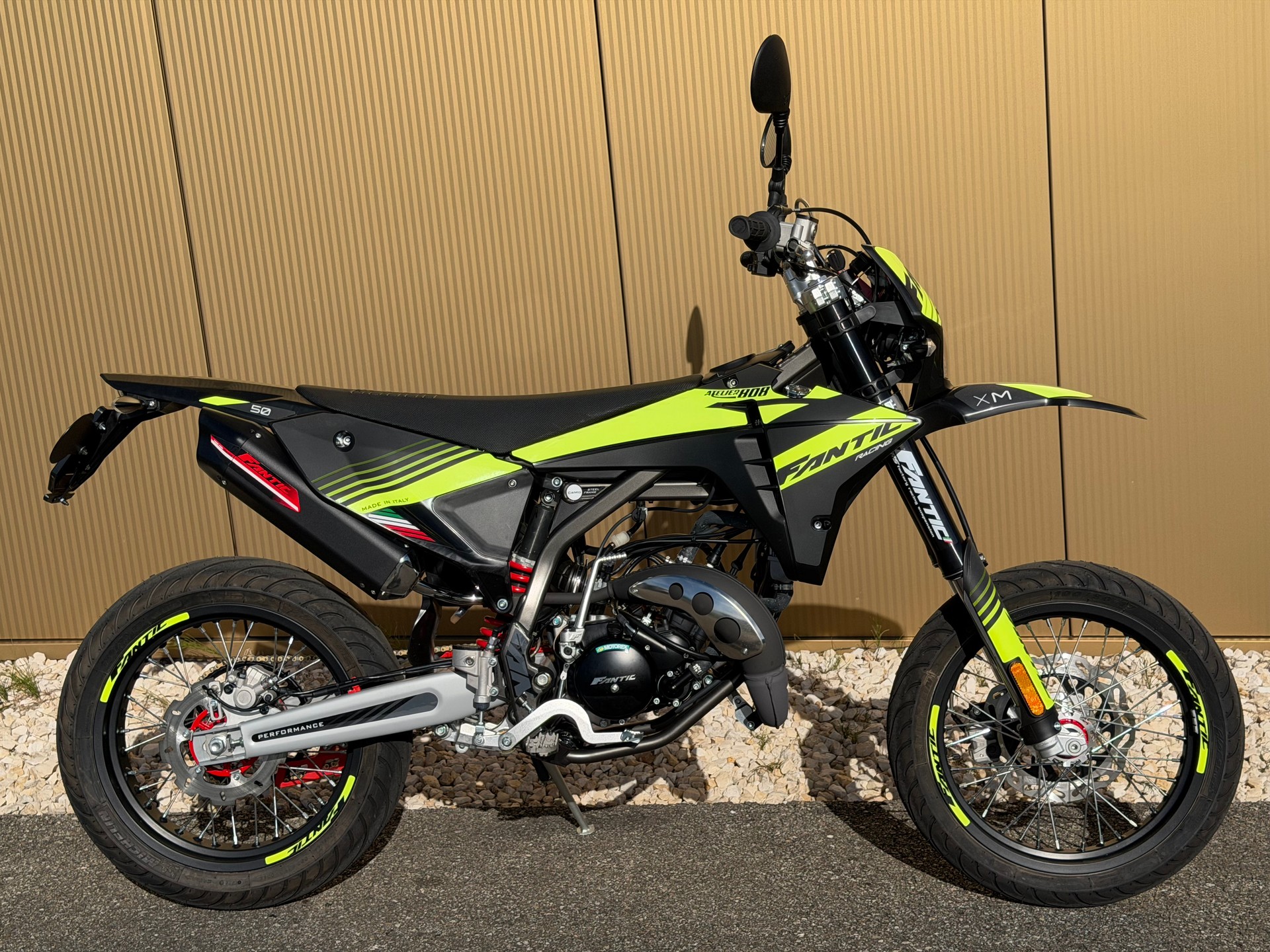 FANTIC Motard 50 Performance PLAQUE JAUNE 45 KM/H-image-3