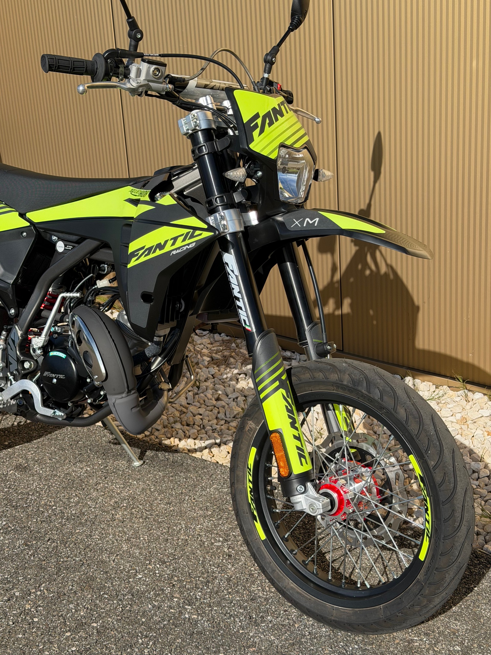 FANTIC Motard 50 Performance PLAQUE JAUNE 45 KM/H-image-1