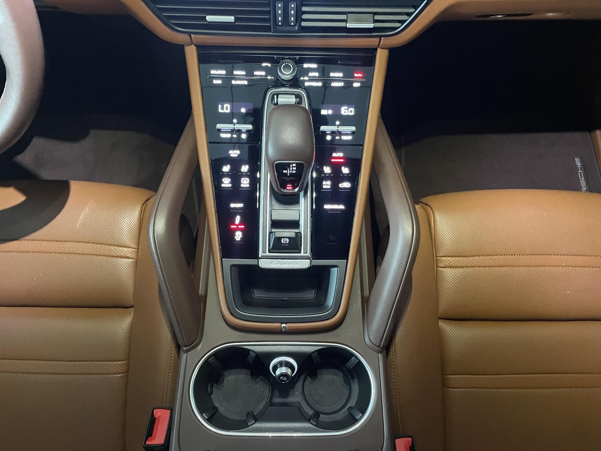 PORSCHE Cayenne 3.0 V6-image-13