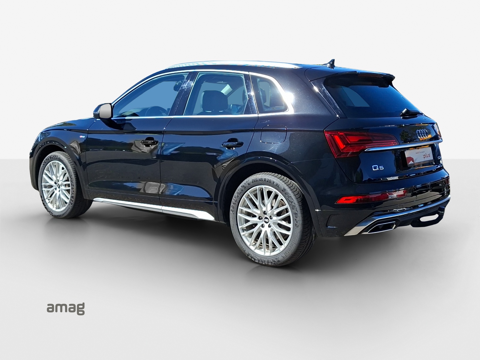 AUDI Q5 50 TFSI e PHEV S line quattro S-tronic-showroom-element-2